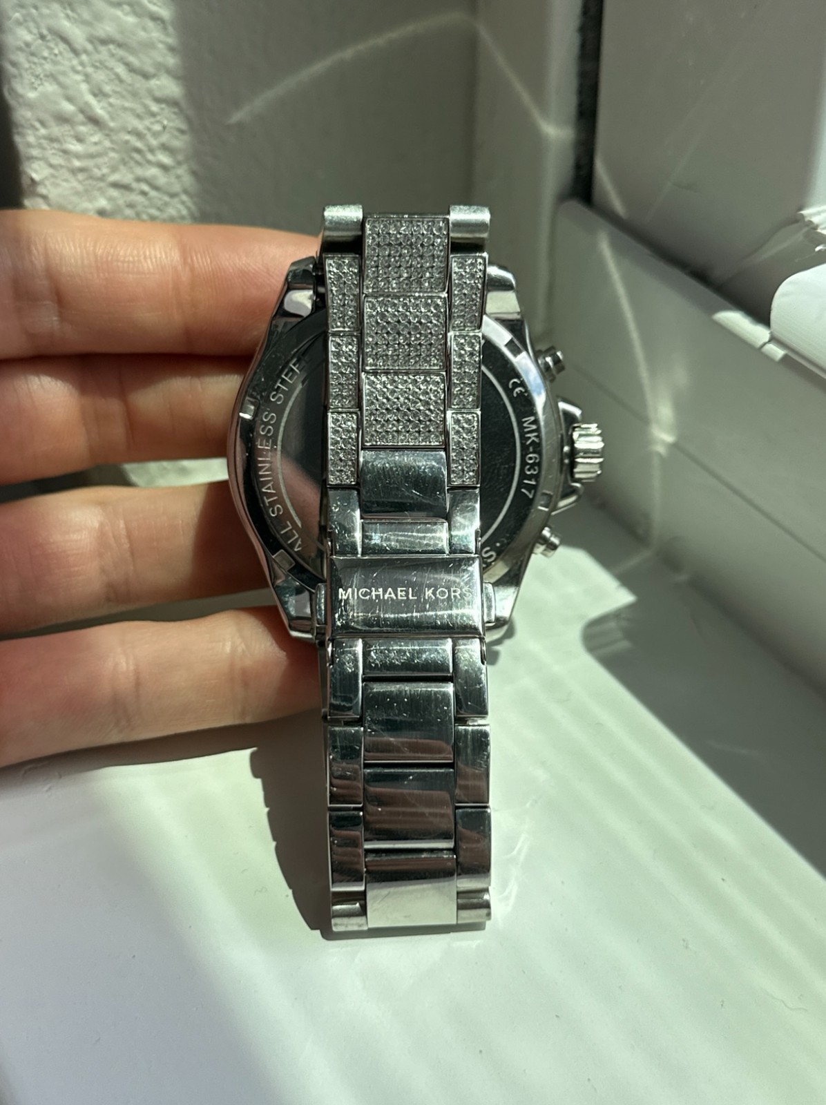 Michael Kors Wren Silver-Tone Watch Encrusted Diamonds Great Condition MK6317