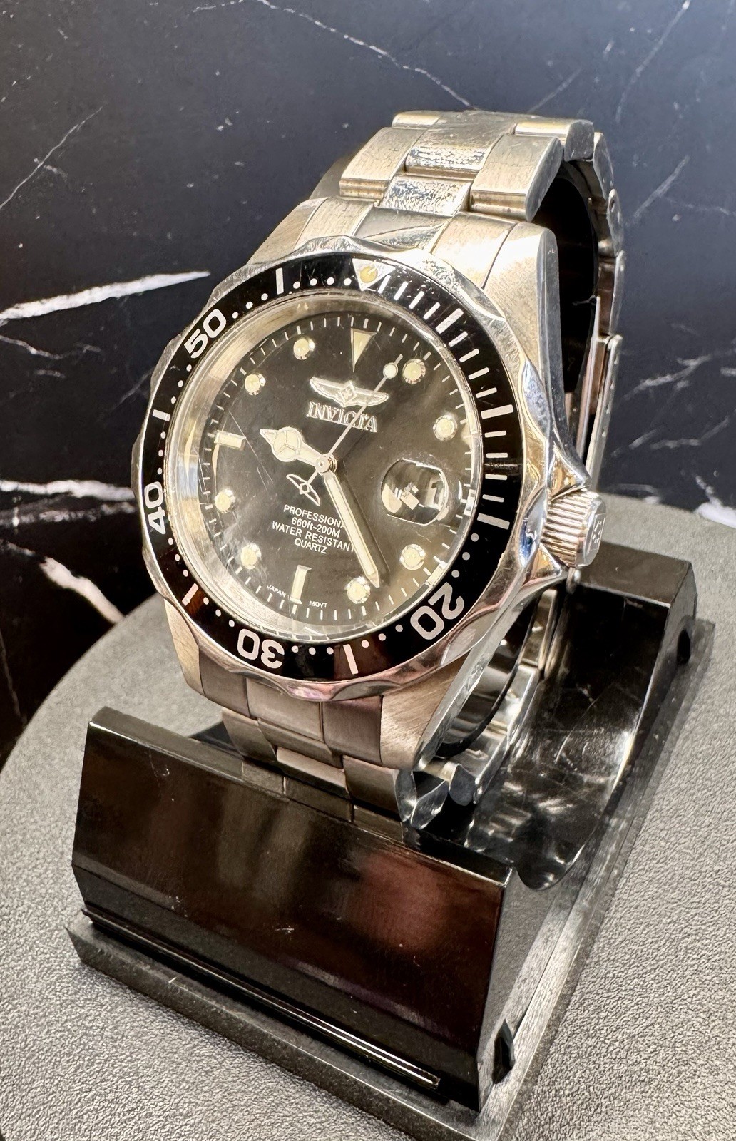Invicta Pro Diver 8932 Men’s 38mm Quartz Dive Watch 200M Black Dial Stainless
