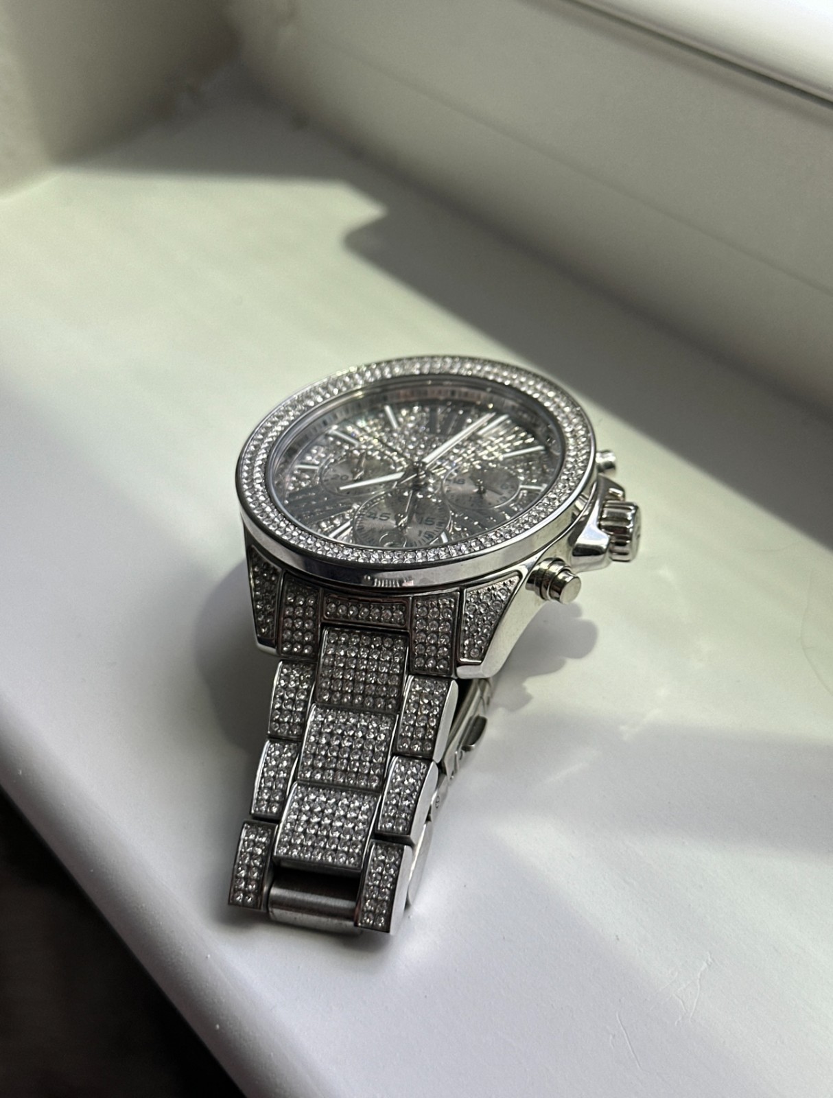 Michael Kors Wren Silver-Tone Watch Encrusted Diamonds Great Condition MK6317