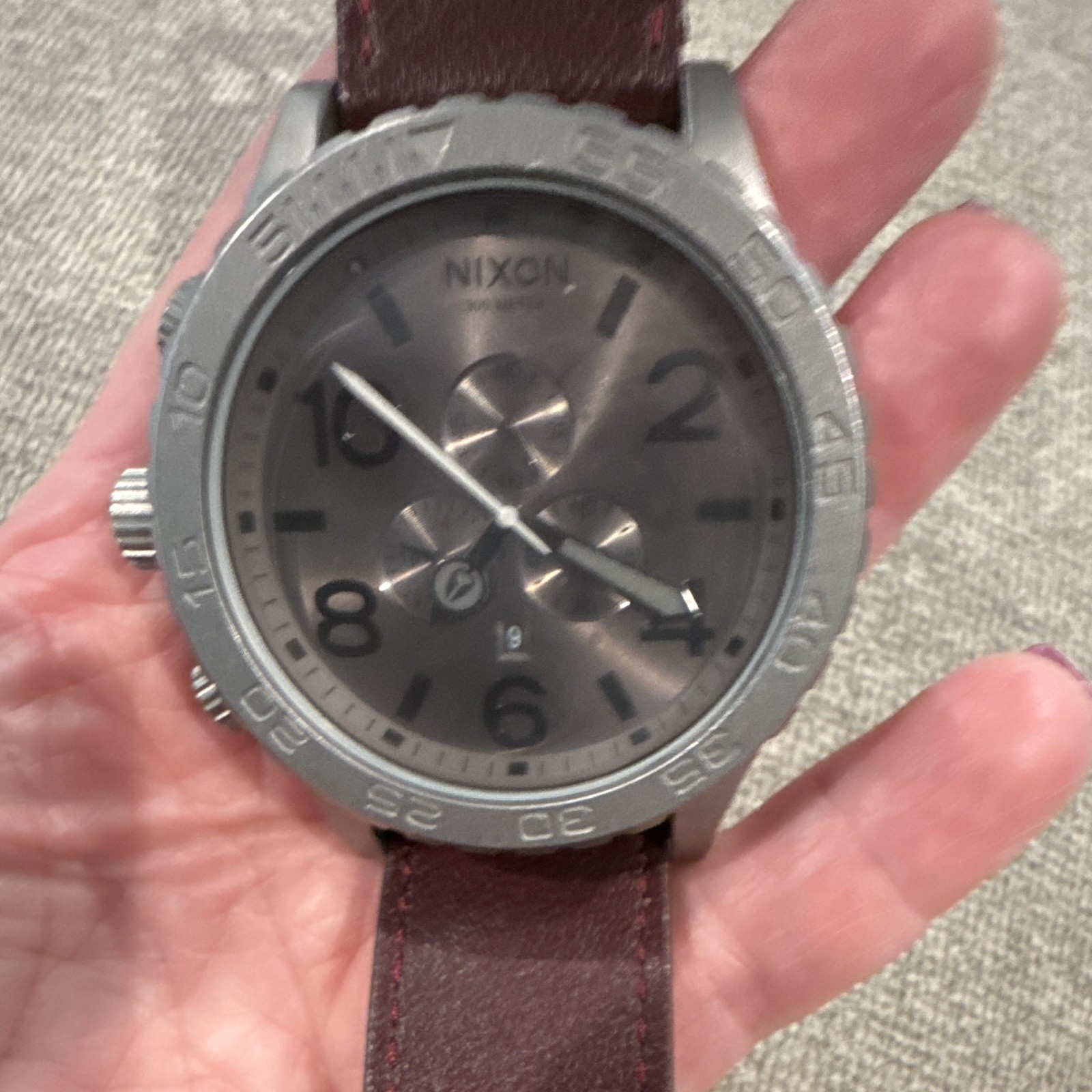 Nixon The 48-20 Chrono Men’s Quartz Chronograph WR200m 48mm Gray Dial