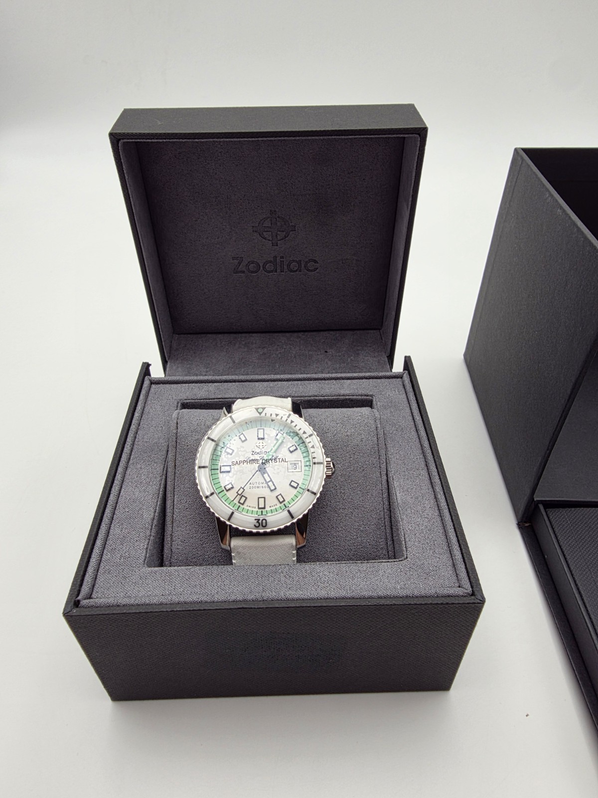 Zodiac Super Sea Wolf Automatic Diver 200m White/Green Dial White Strap Date