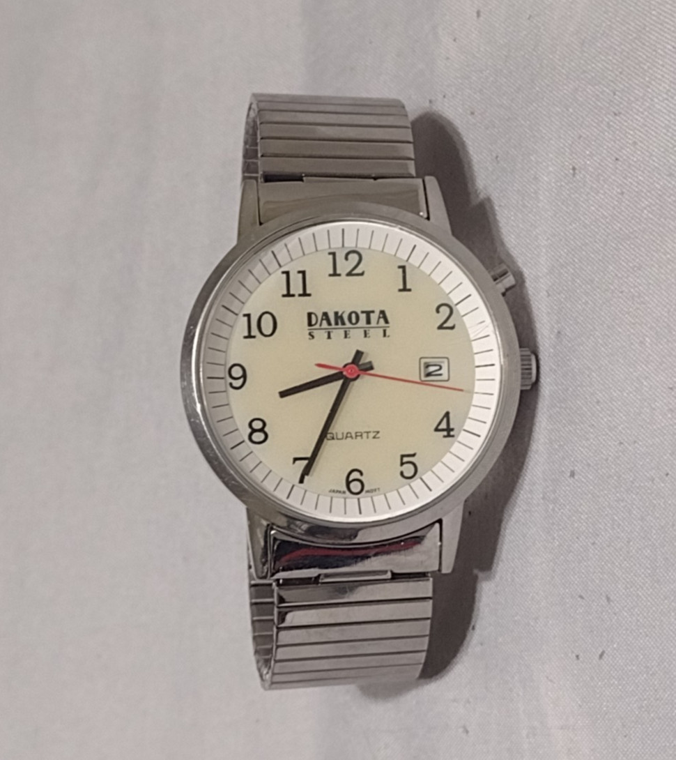 Men’s DAKOTA Watch w/ Backlight & New Battery – Works Great! C016