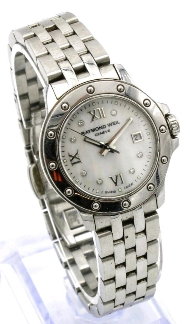 Raymond Weil Tango 28mm MOP Dial Date Size 6.5in Ladies Wristwatch – Ref. 5399