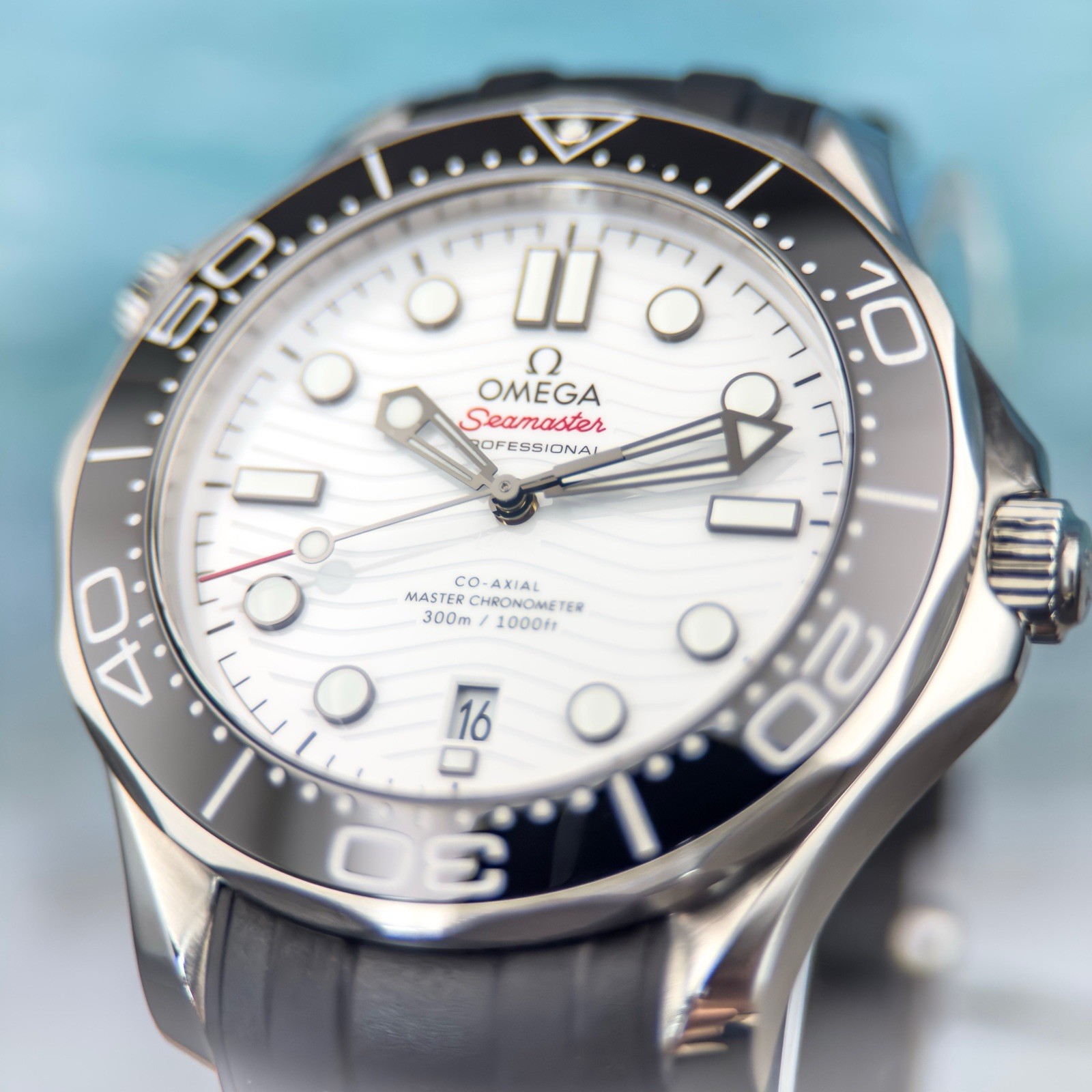 OMEGA Seamaster Diver 300M 210.32.42.20.04.001 – White Wave – Box & Papers