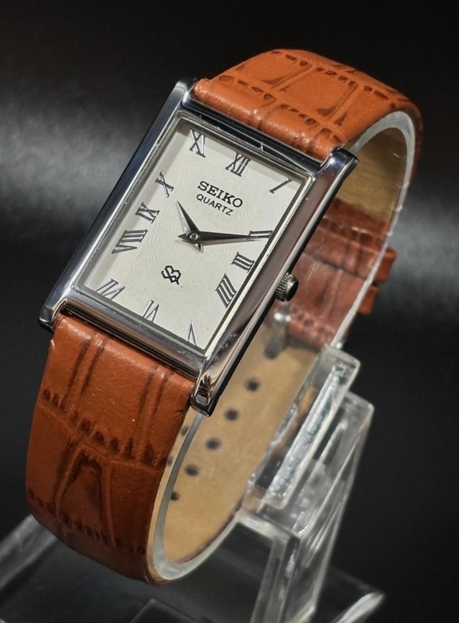 Vintage Seiko Slim Tank Quartz Men’s Wrist Watch With Free DDP Shipping