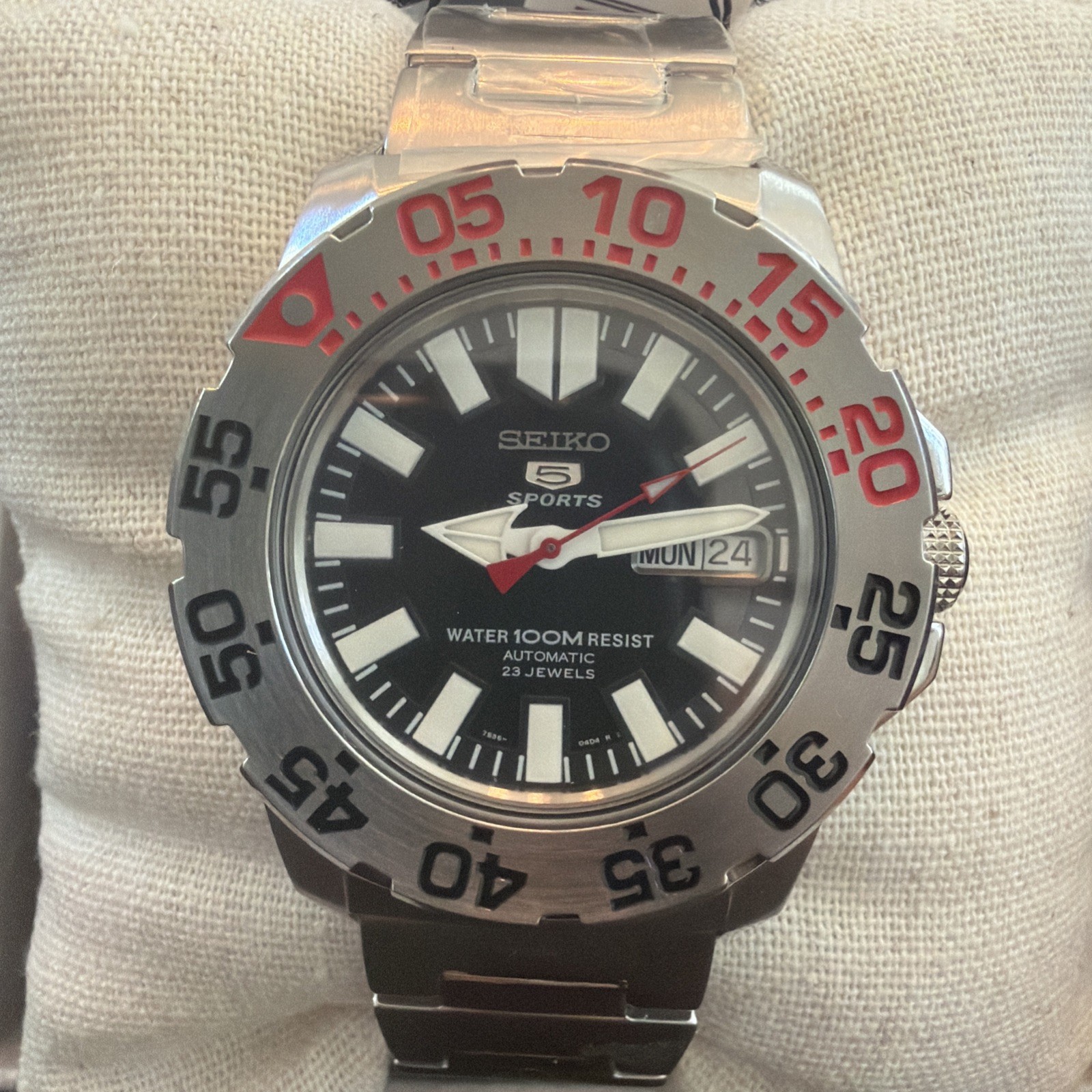 Seiko SNZF47 Baby Monster NOS Automatic 7S36 Full Set Box Papers Tags Unworn