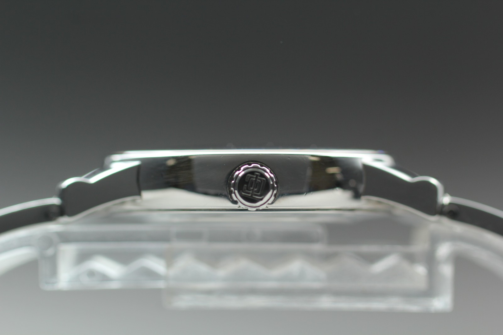 [ Box ] Tiffany & Co Atlas 2-Hand Quartz Date Pink 29mm Swiss Made Women’s Watch
