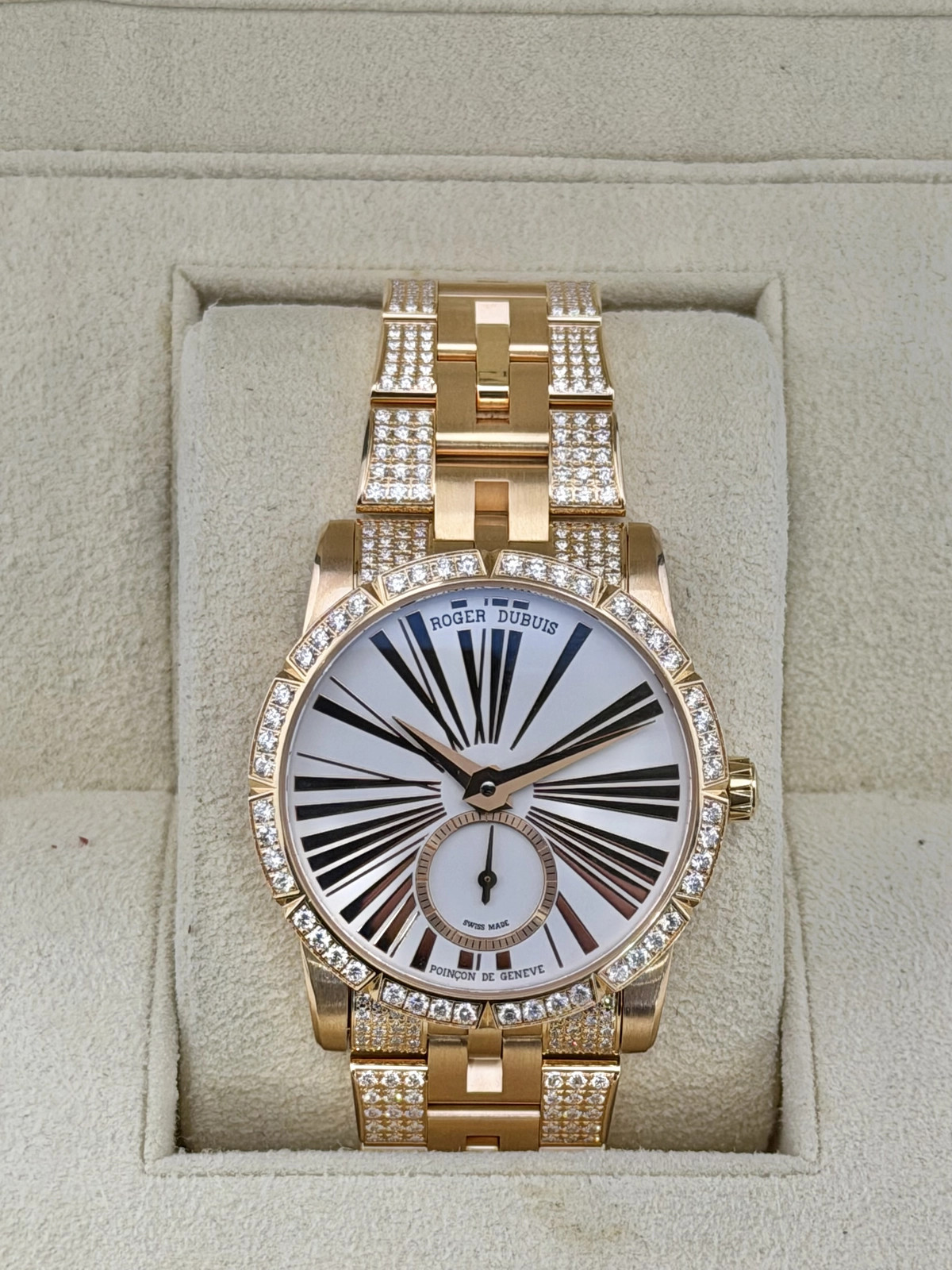 Roger Dubuis Excaliber White Dial on 18K Rose Gold & Diamonds dbex0381 2026