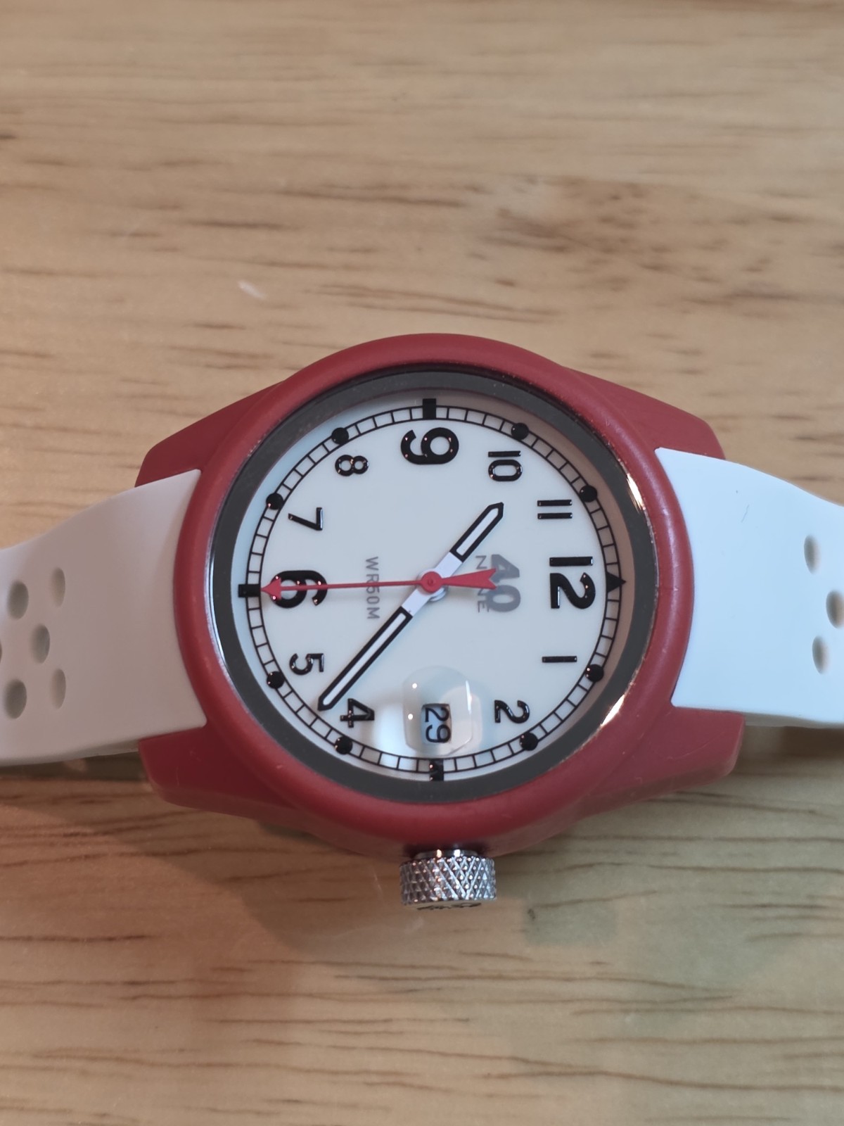 40Nine “Spartan” UNISEX Quartz Watch with Date White/Red Small Band * WORKING *