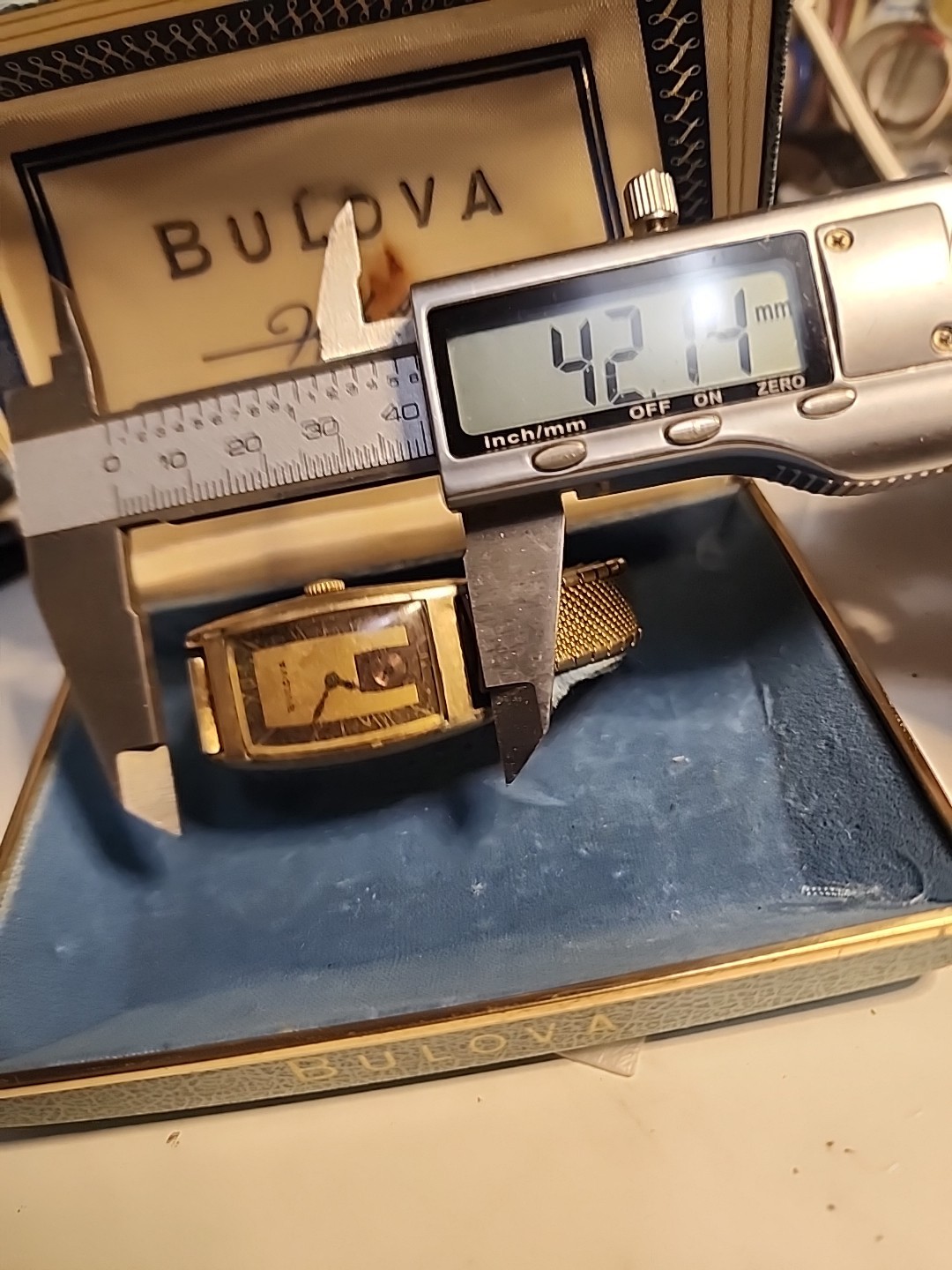 Vintage Bulova Midshipman Watch 17 Jewels Swiss Adjusted Bulova Curve RUNS