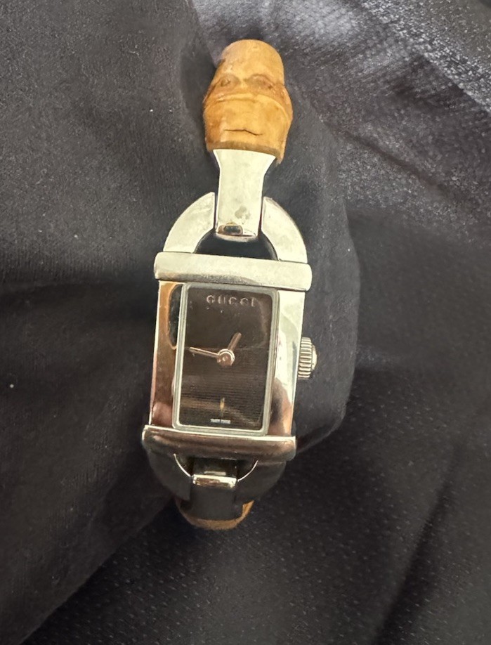 Gucci 6800L Swiss Quartz Bamboo/Metal Bangle Watch Black Dial Silver 30m