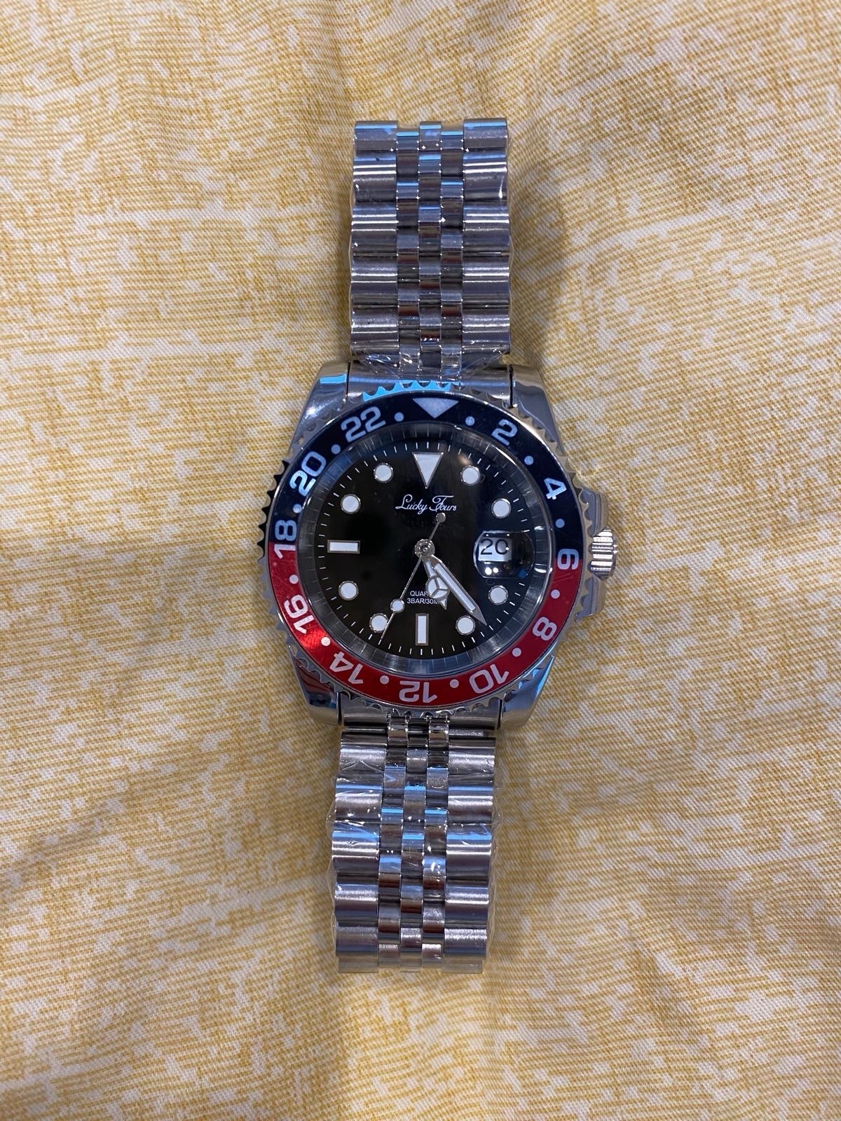 Lucky Fours Quartz Watch Black Dial Date Red/Black 24-Hr Bezel (Imperial)