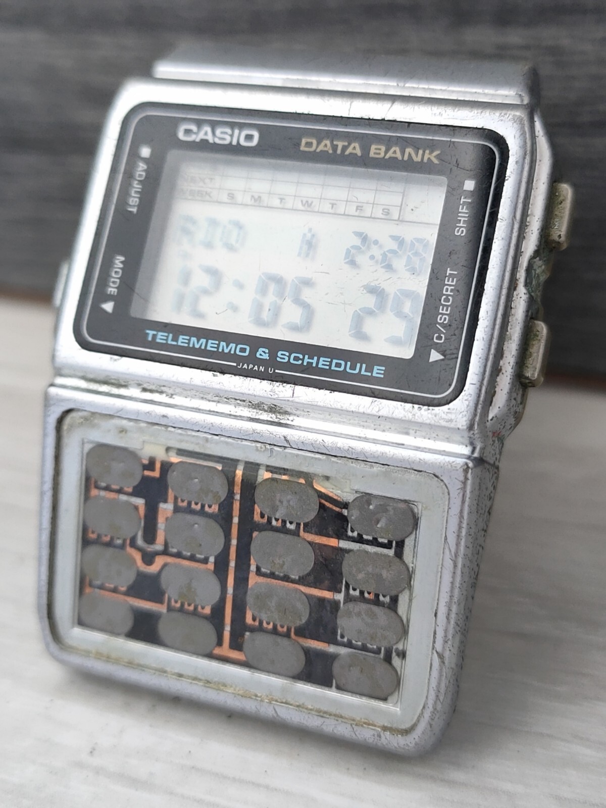 Vintage Casio Data Bank DBC-610 Watch Calculator Digital Quartz Men Watch Rare