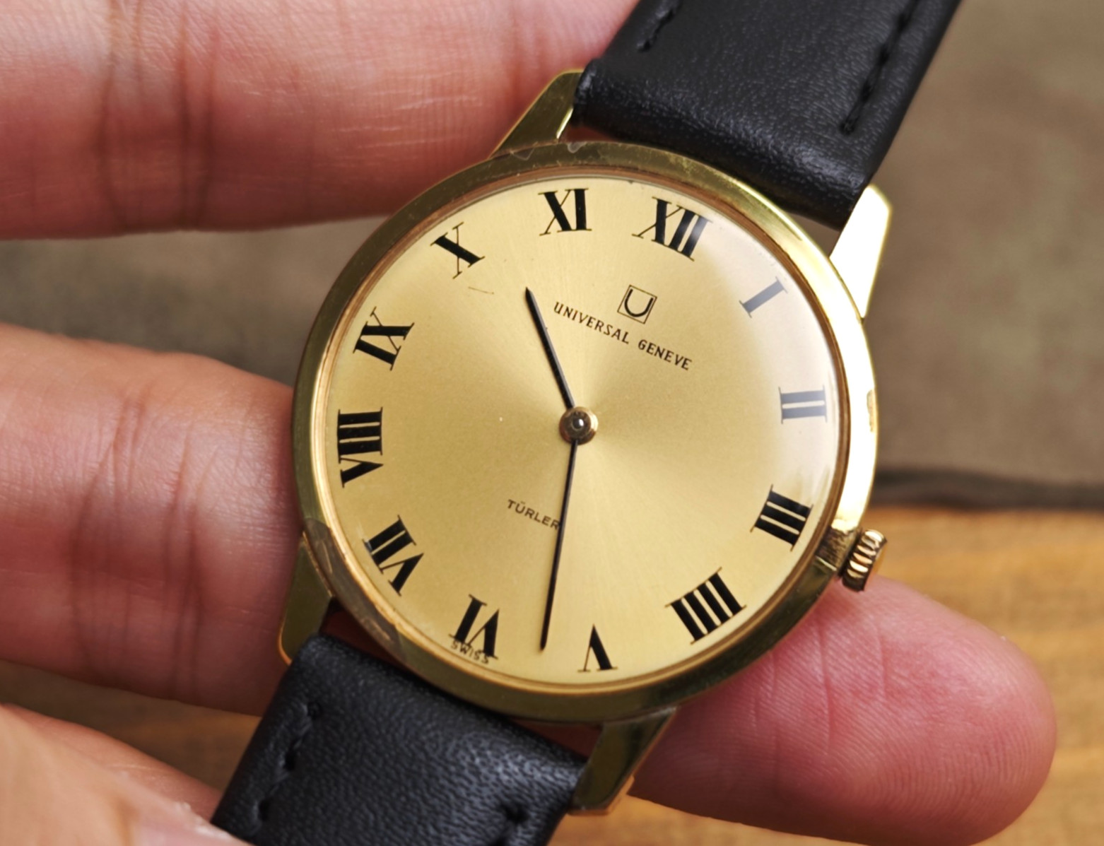 Rare! Universal Geneve TURLER 542101/15 Gold Roman Dial Manual wind Men’s Watch