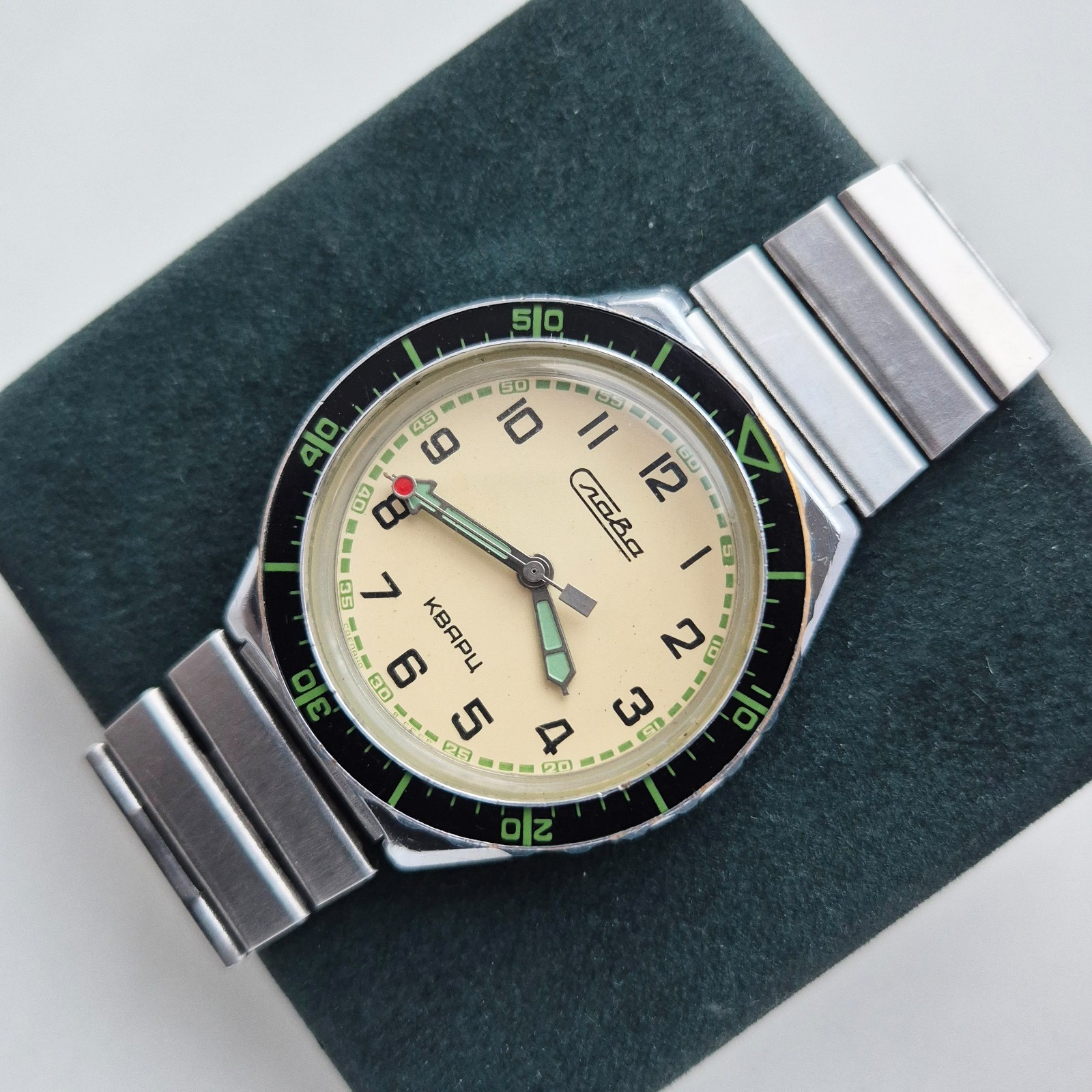 💥 SLAVA 3056A Original Vintage Soviet Men’s Quartz Wrist Watch 1980s Waterproof