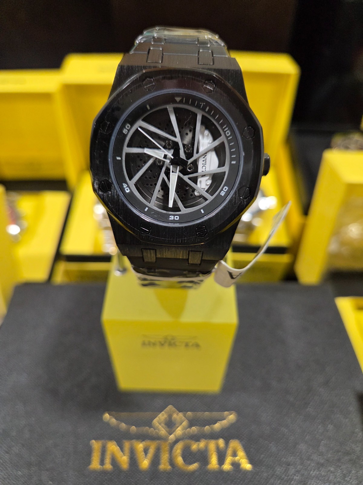 Invicta Speedway Rim Men’s Watch – 42mm BLACK #70037 New w Box