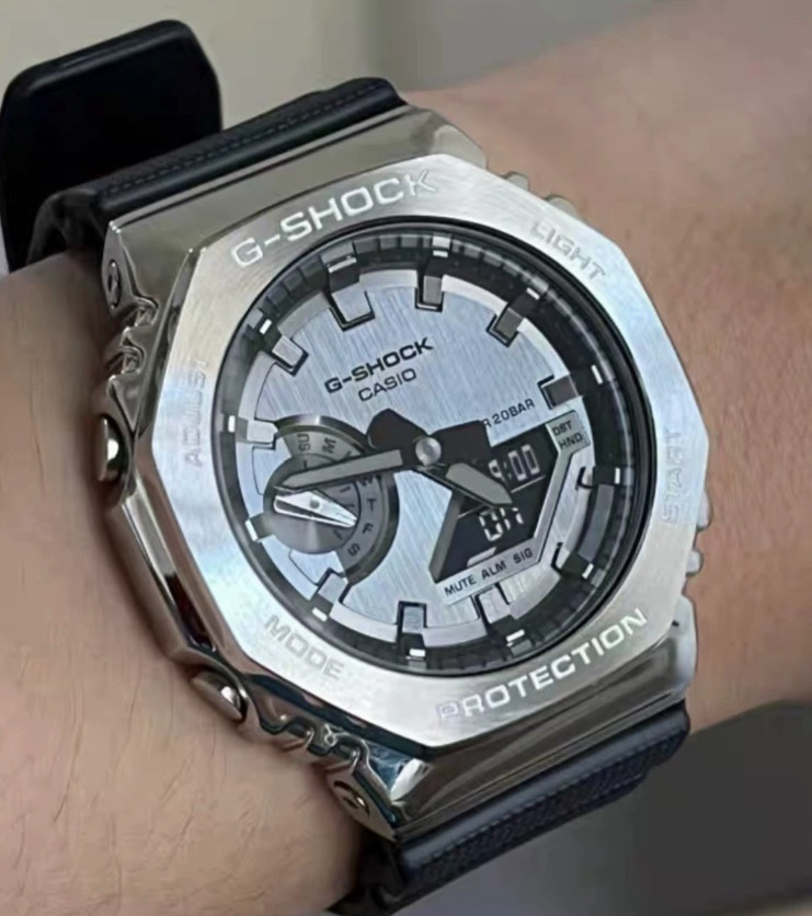 Casio G-Shock GA2100 Quartz Wrist Watch Silver Case Black Dial Complete Full Set