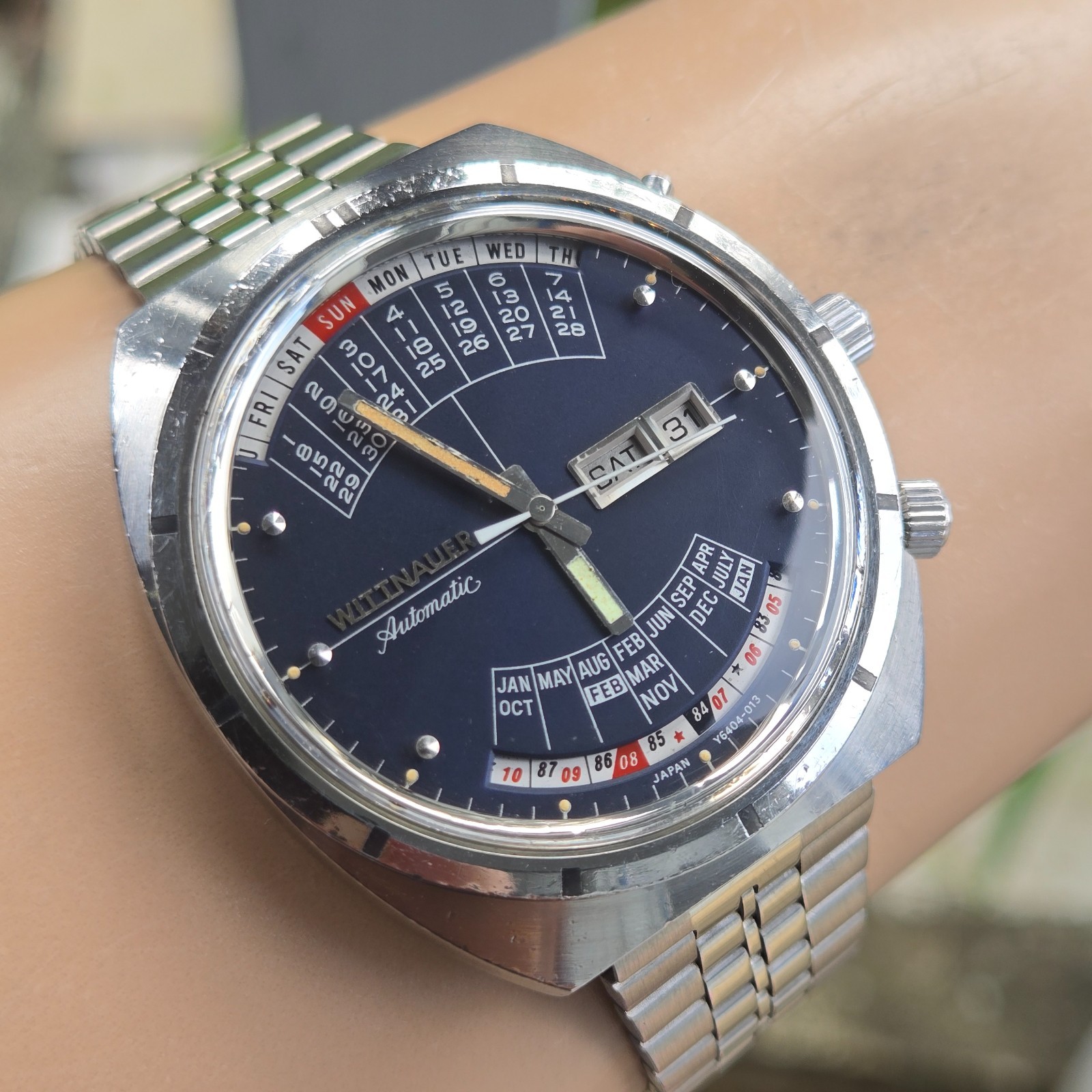 Vintage Wittnauer 2000 Men’s Automatic watch W102 perpetual calendar 1970s