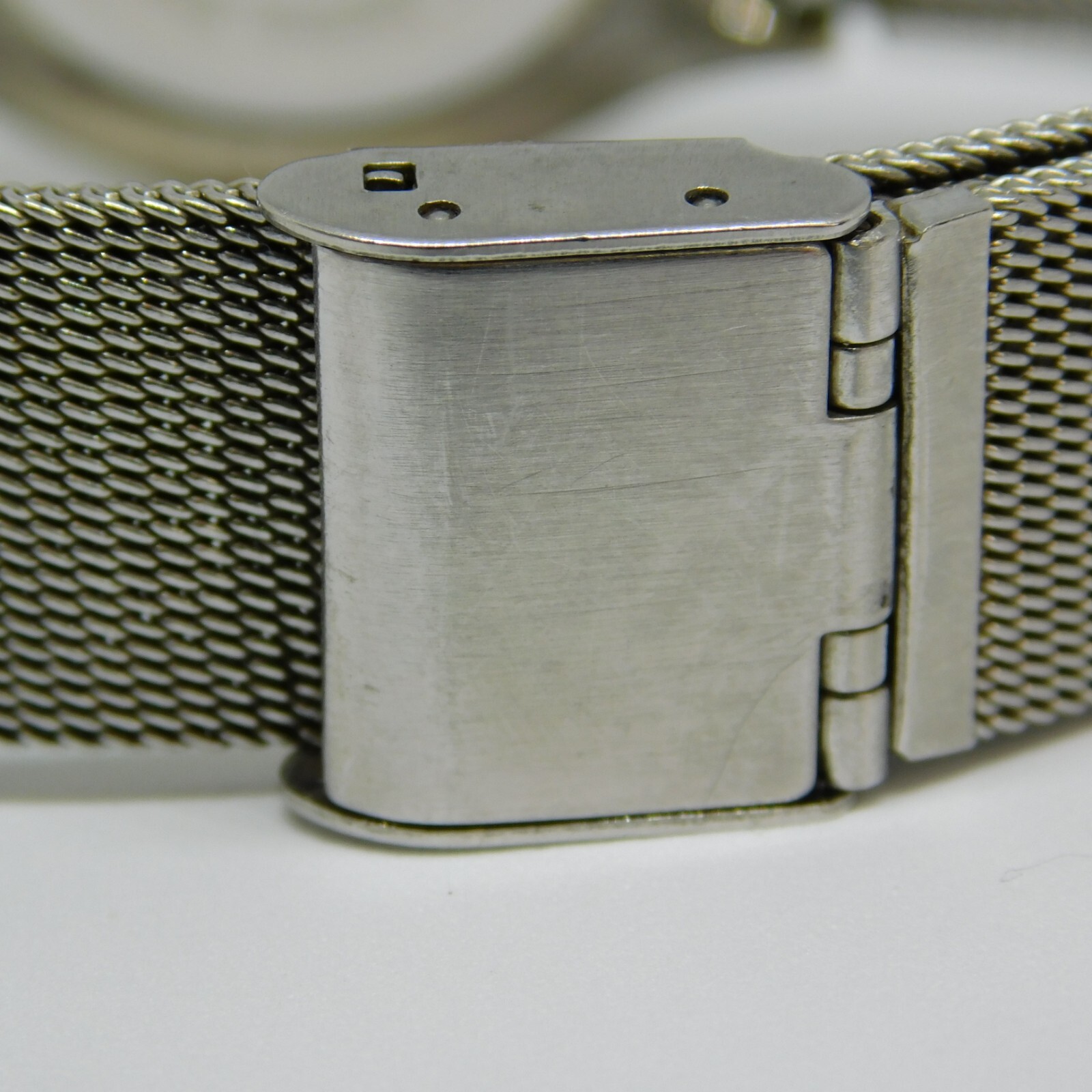 Fusion Atomic Wristwear Mesh Band Quartz Analog Women’s Watch New Battery