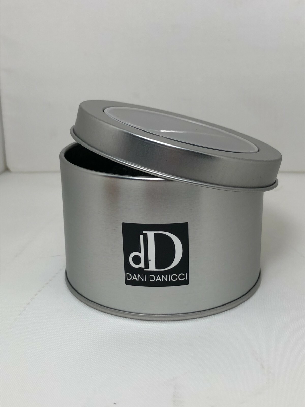 Reloj para mujer Dani Danicci color camel en acero inoxidable con correa cuero