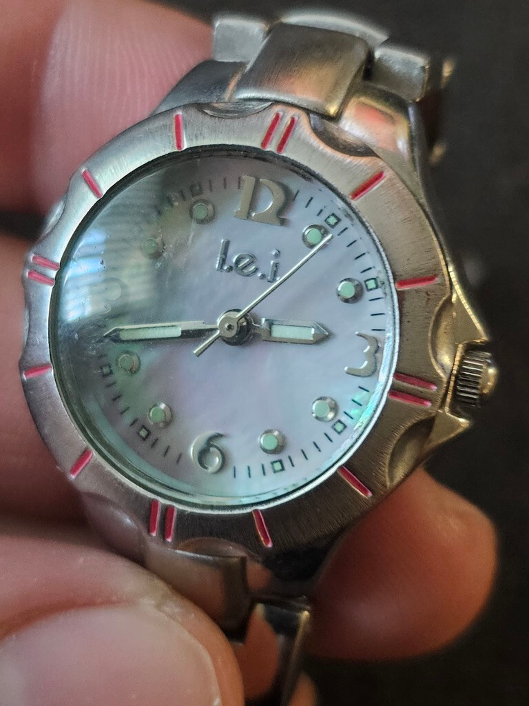 Ladies L.E.I. Quartz Watch With Mother Of Pearl Dial. V248