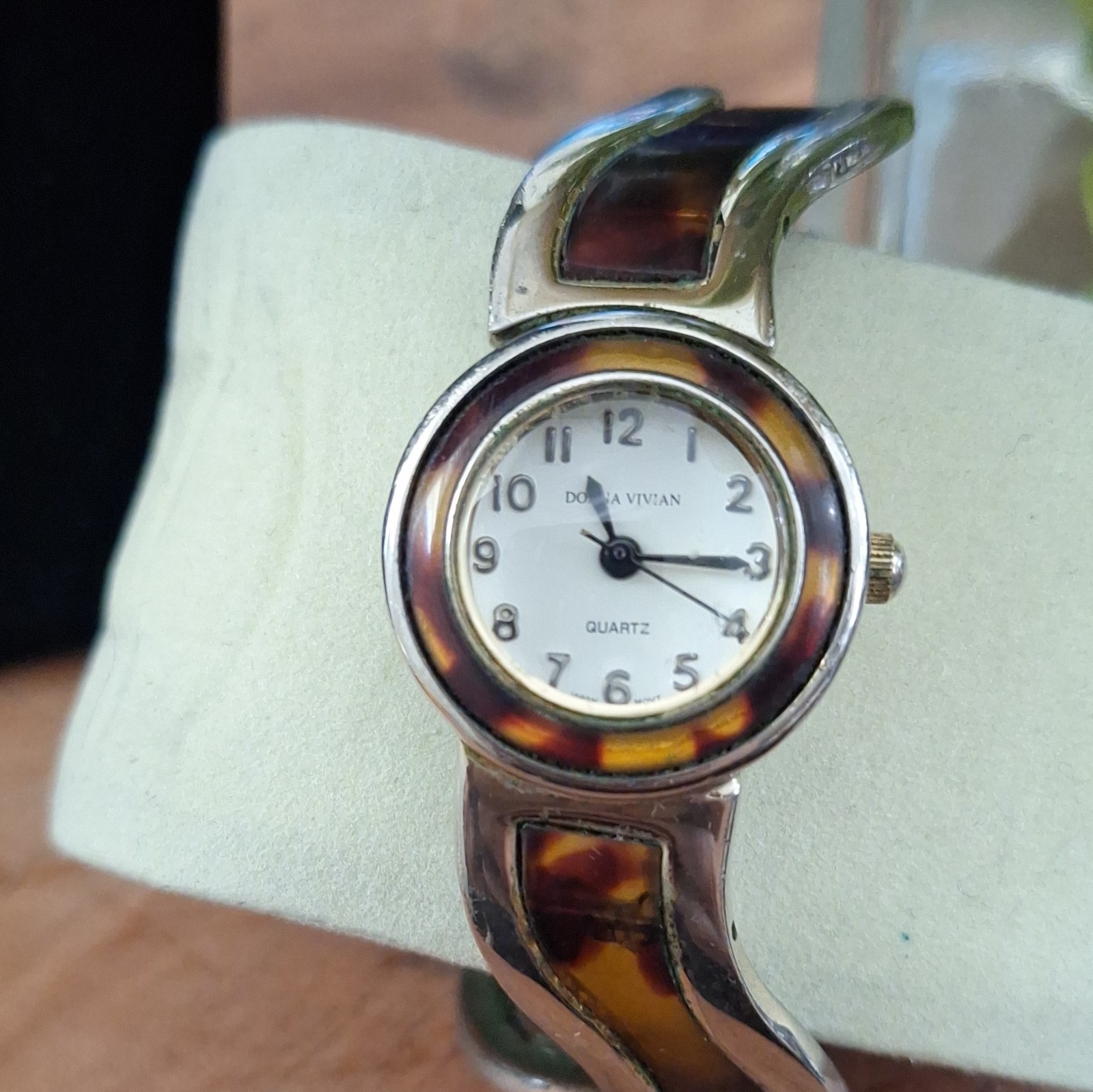Donna Vivian Women’s Quartz Analog Dress Watch, Necklace & Earrings