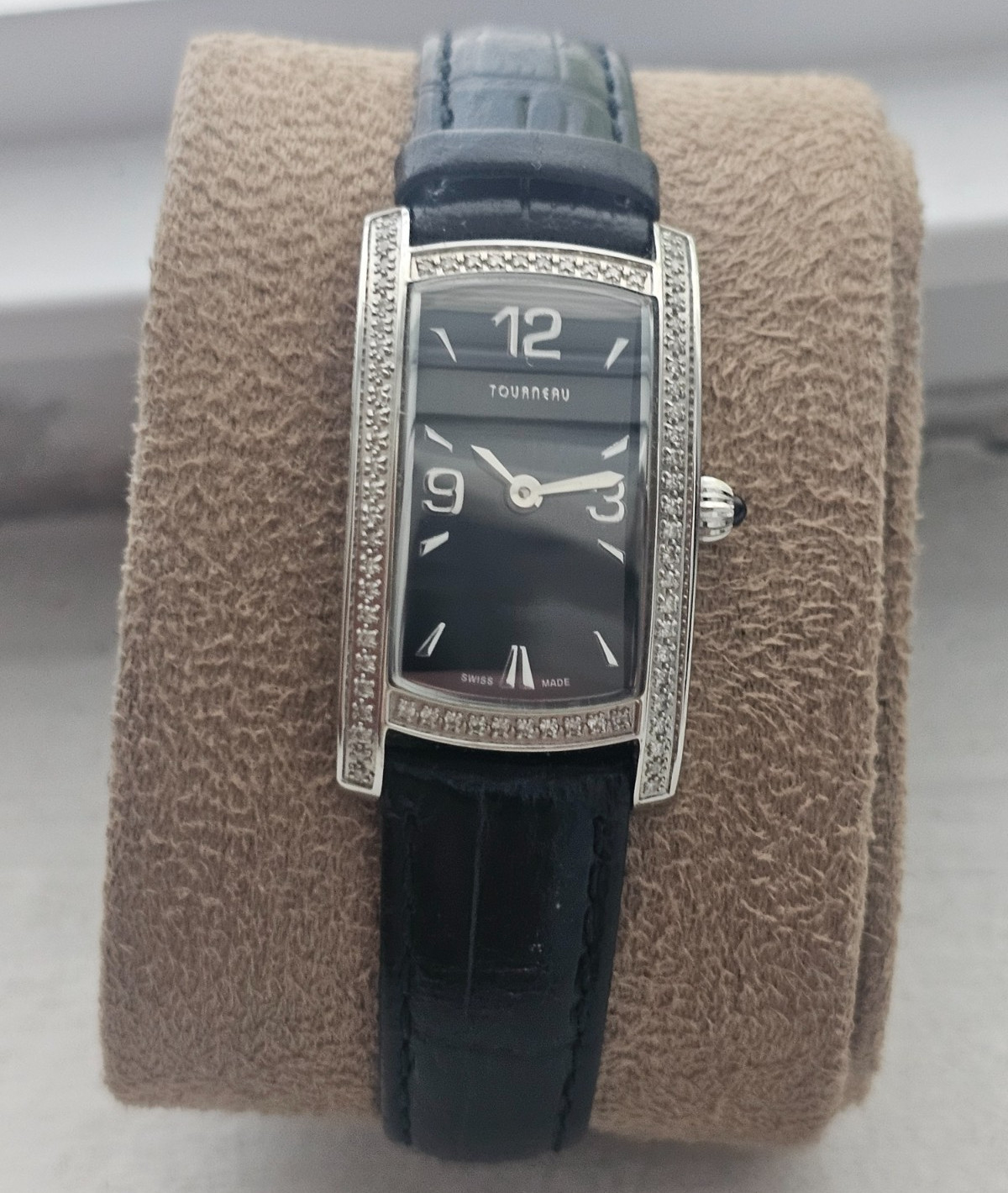 TOURNEAU Diamond Bezel Swiss Ladies Watch 20 x 29mm Ref 34005-A-Blk Quartz w/Box