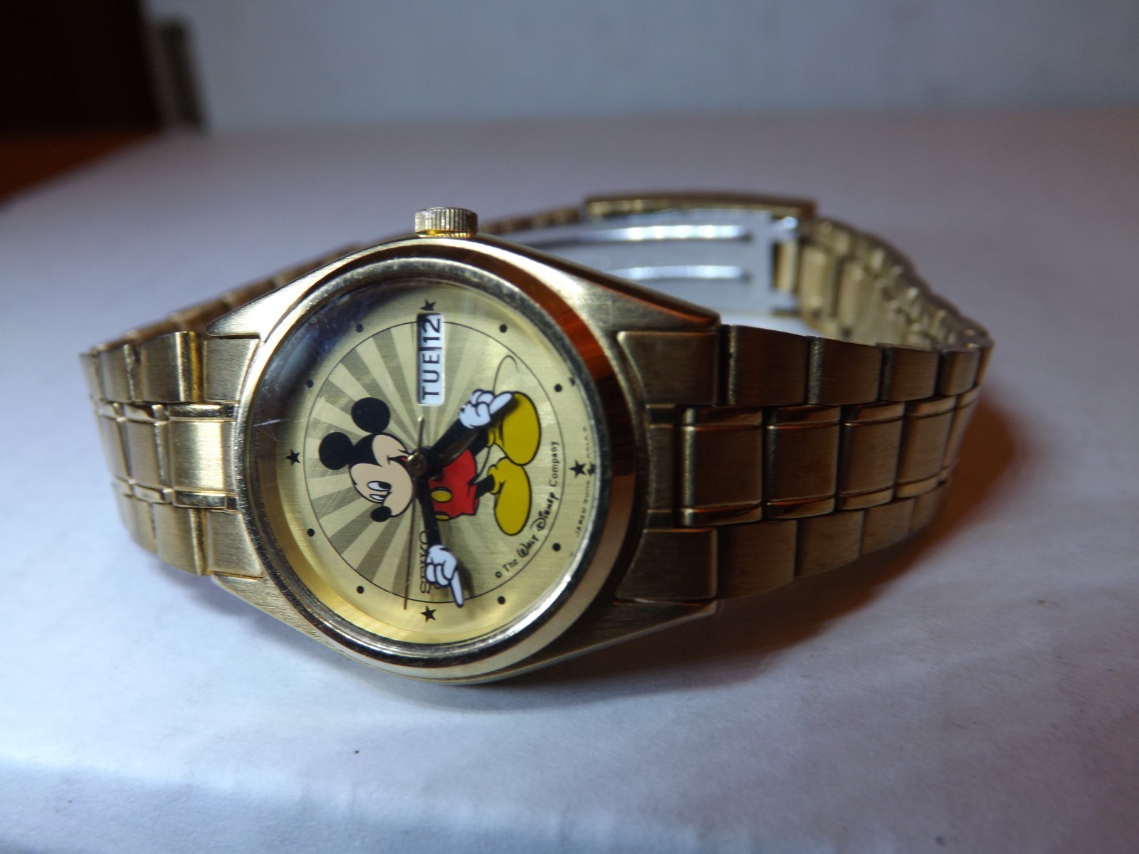 Disney Womens Seiko Vintage Mickey Mouse Watch (Day/Date)(Starburst)Rare-HTF-New