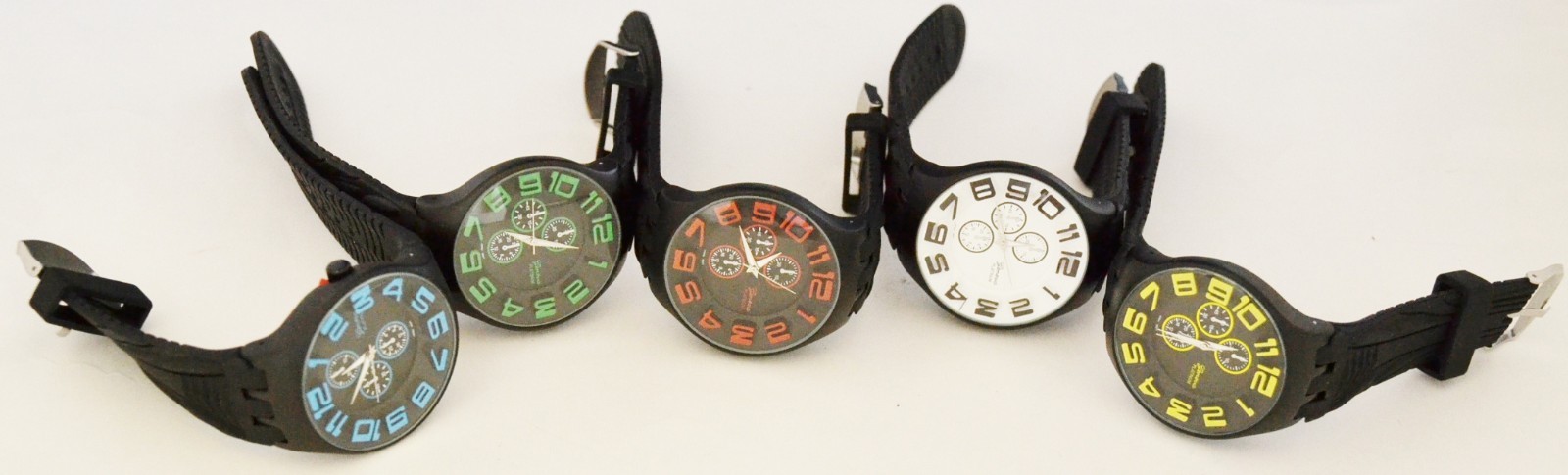 GENEVA PLATINUM BLACK SILICONE,WHITE,BLUE,RED,GREEN,YELLOW 3D DIAL MEN’S WATCH