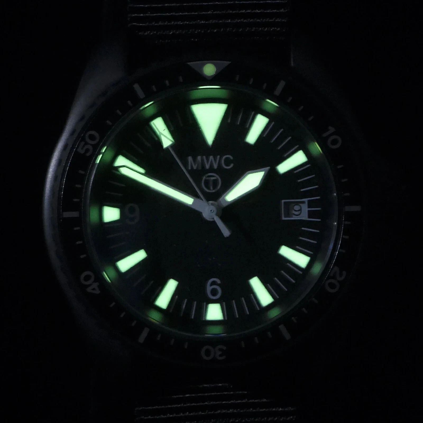 MWC 300M PVD Quartz Military Divers Watch NSN 6645-99-969-5589 – NEW