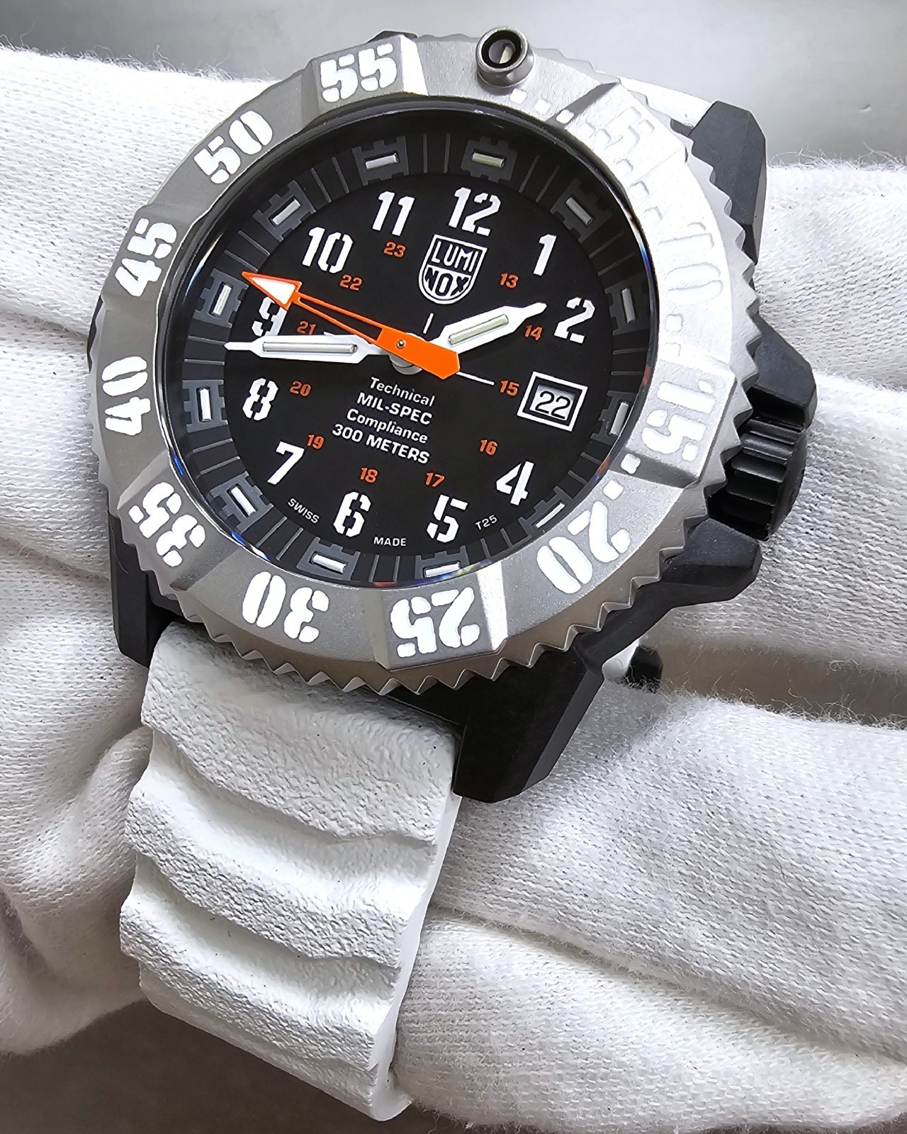 LUMINOX MIL-SPEC Quartz 46MM Men’s Military Dive Watch XL.3359.SET