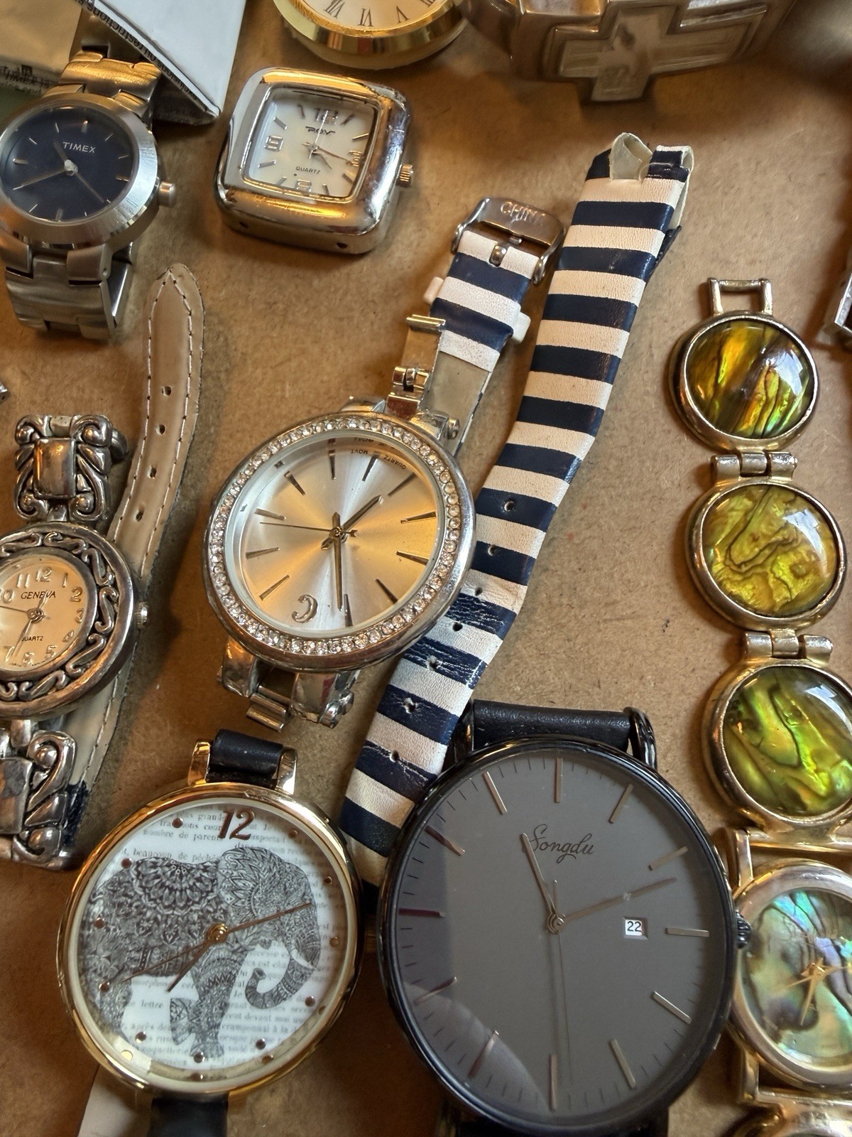 Lot of 33 Watches AS-IS Untested For Parts/May Work Some Might Need Repairs