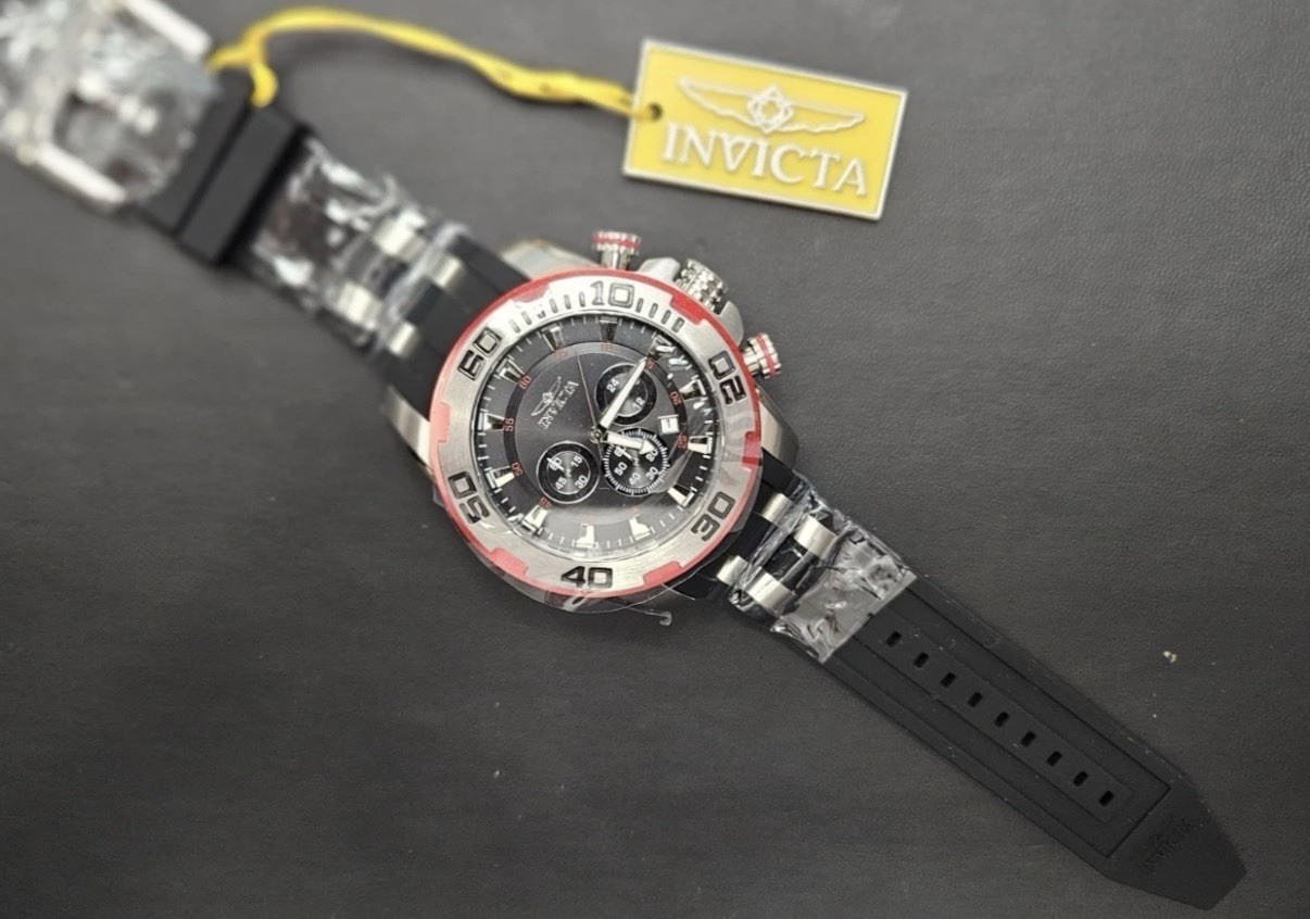 Invicta Pro Diver SCUBA Men’s Quartz Watch Black/Red/Silver 22307 NIB