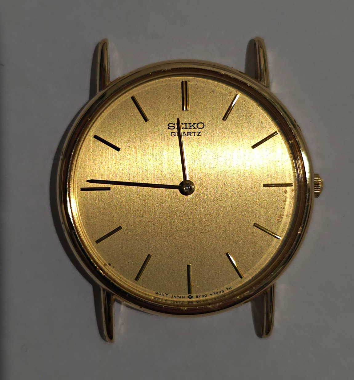 Seiko Quartz 5Y30-7000 Non-Working Watch Gold Round Movement Japan Parts