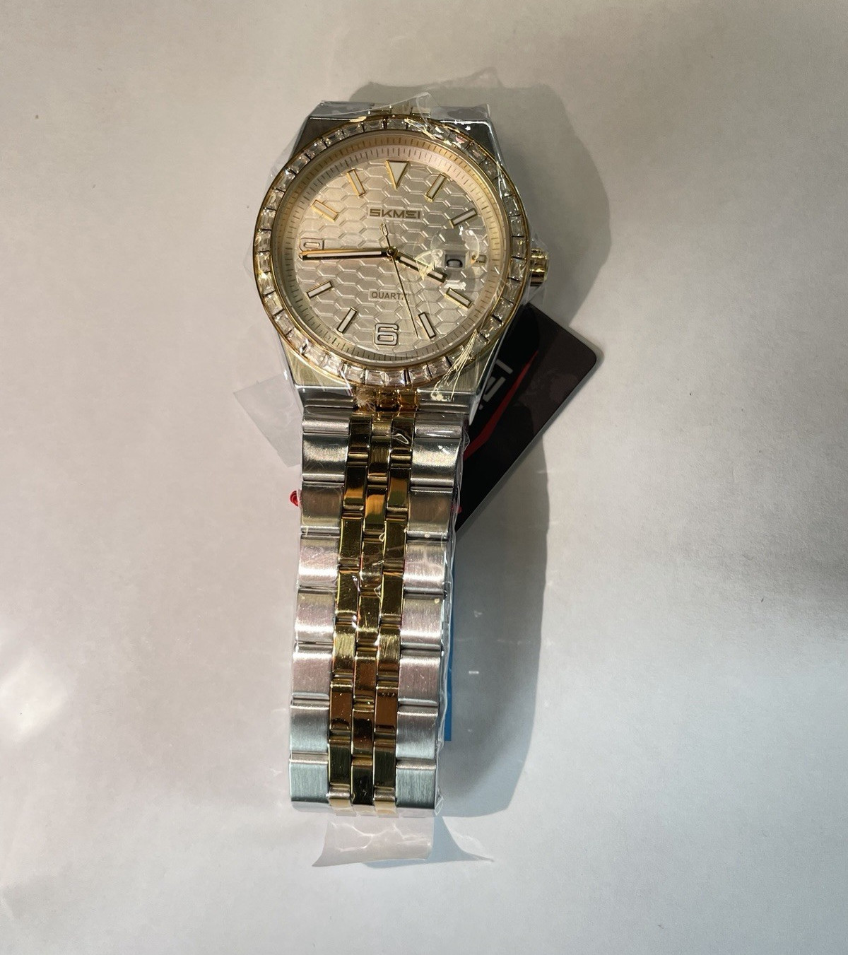Men’s Quartz Analog Two-Tone Metal Bracelet Watch Silver Textured Dial w/Box