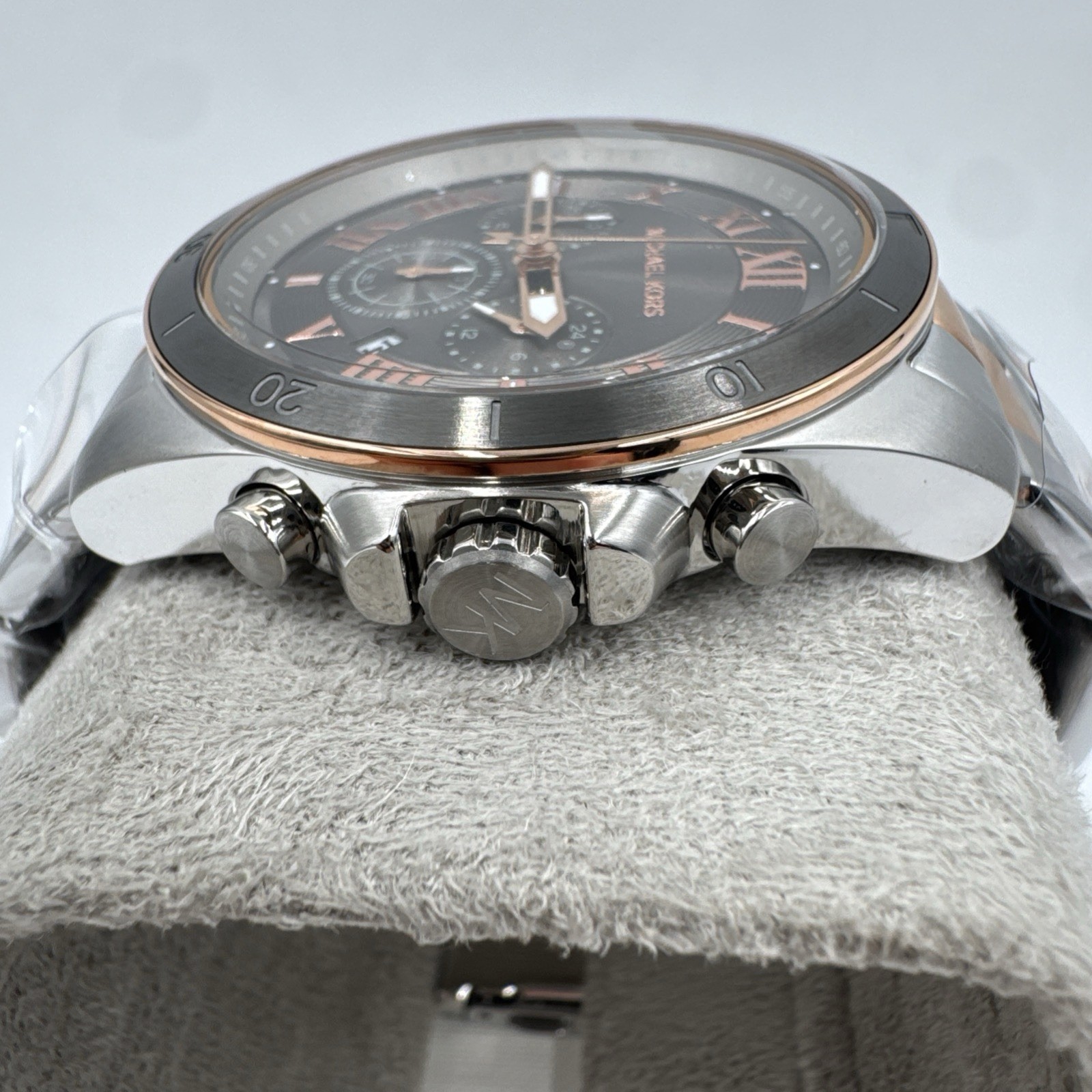 NEW AUTHENTIC MICHAEL KORS OVERSIZED ALEK SILVER ROSE GOLD MK8902 MEN’S WATCH