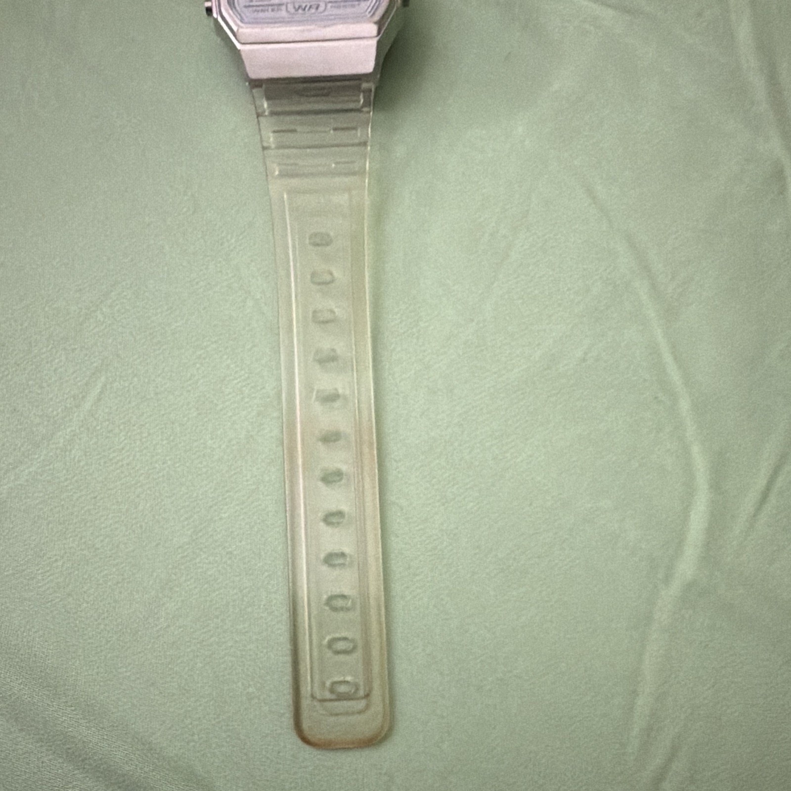 Casio F-91W Digital Quartz Wristwatch Water Resistant Alarm Chrono Clear Strap
