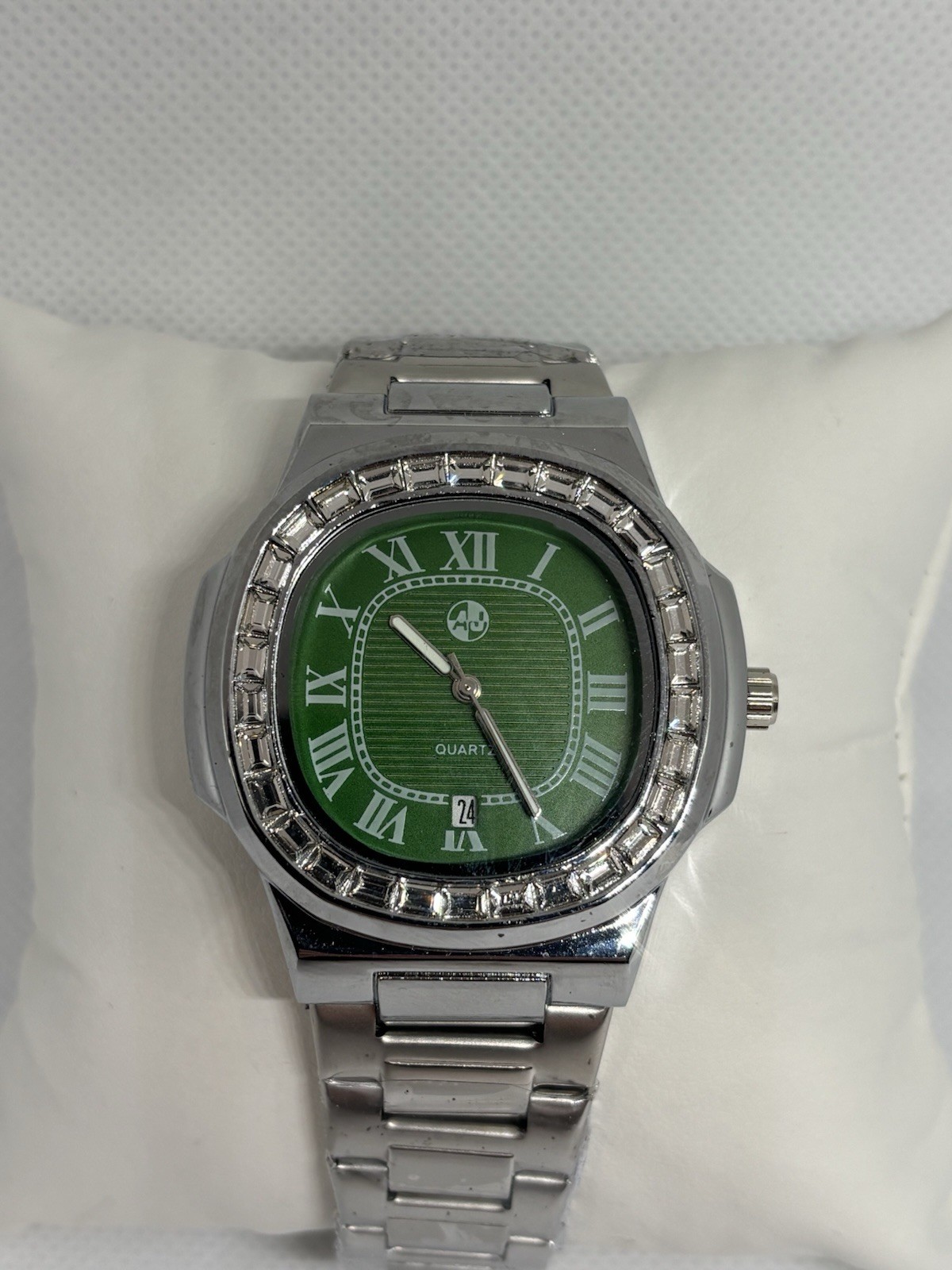 MENS Green Dial Crystal Bezel Date Quartz Watch Silver Tone Bracelet