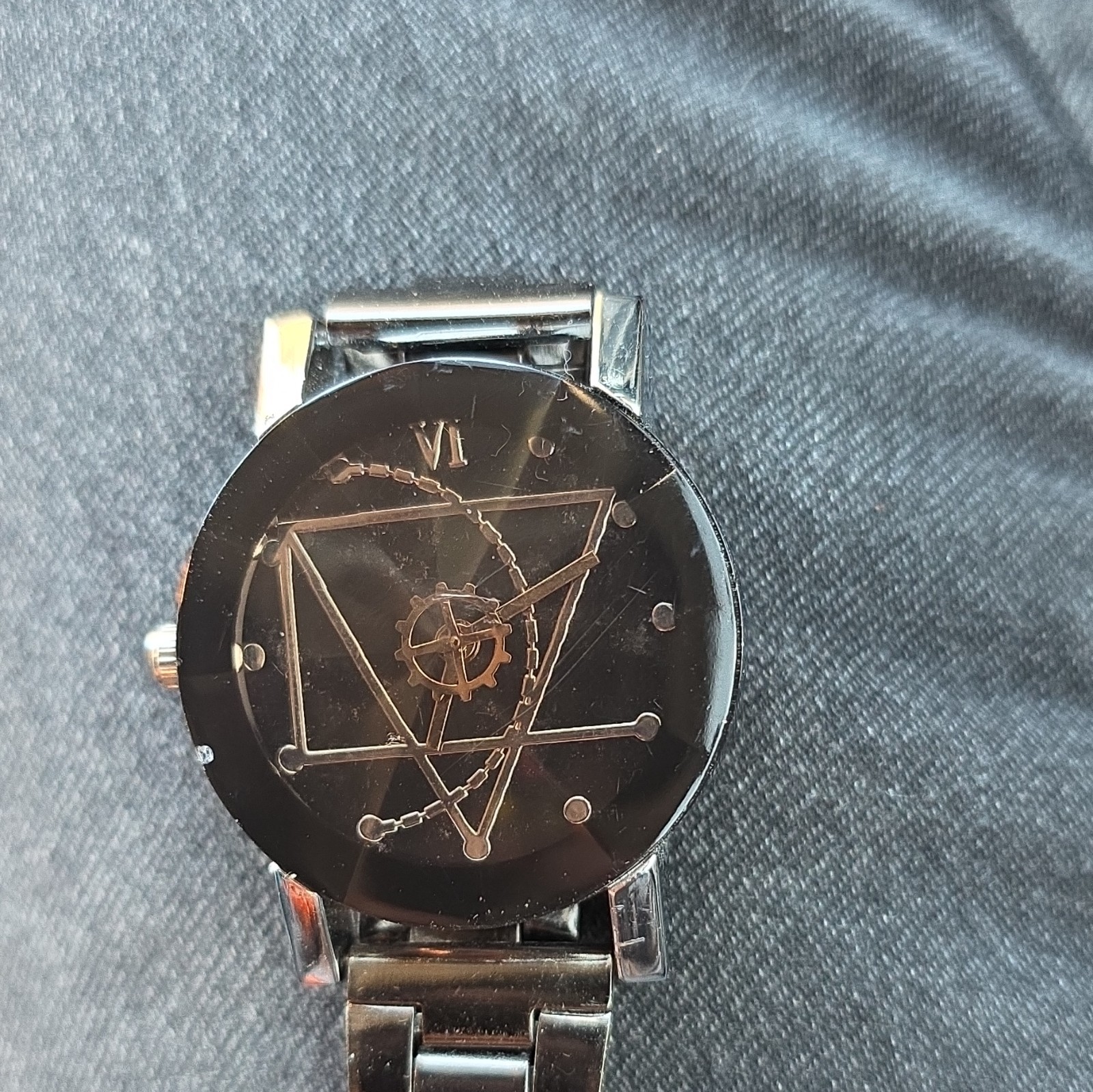 Quartz Analog Casual Watch Black/Gold Geometric Dial Silver Metal Bracelet