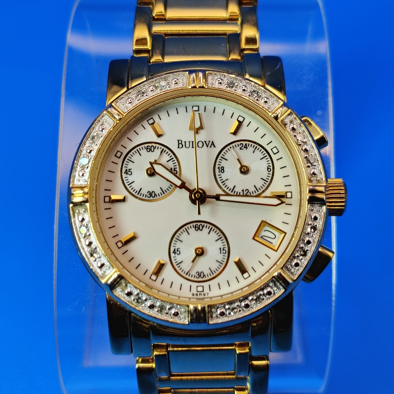 Vintage 2013 Bulova Mother of Pearl Genuine Diamond Women’s Quartz Watch Sz 5.25