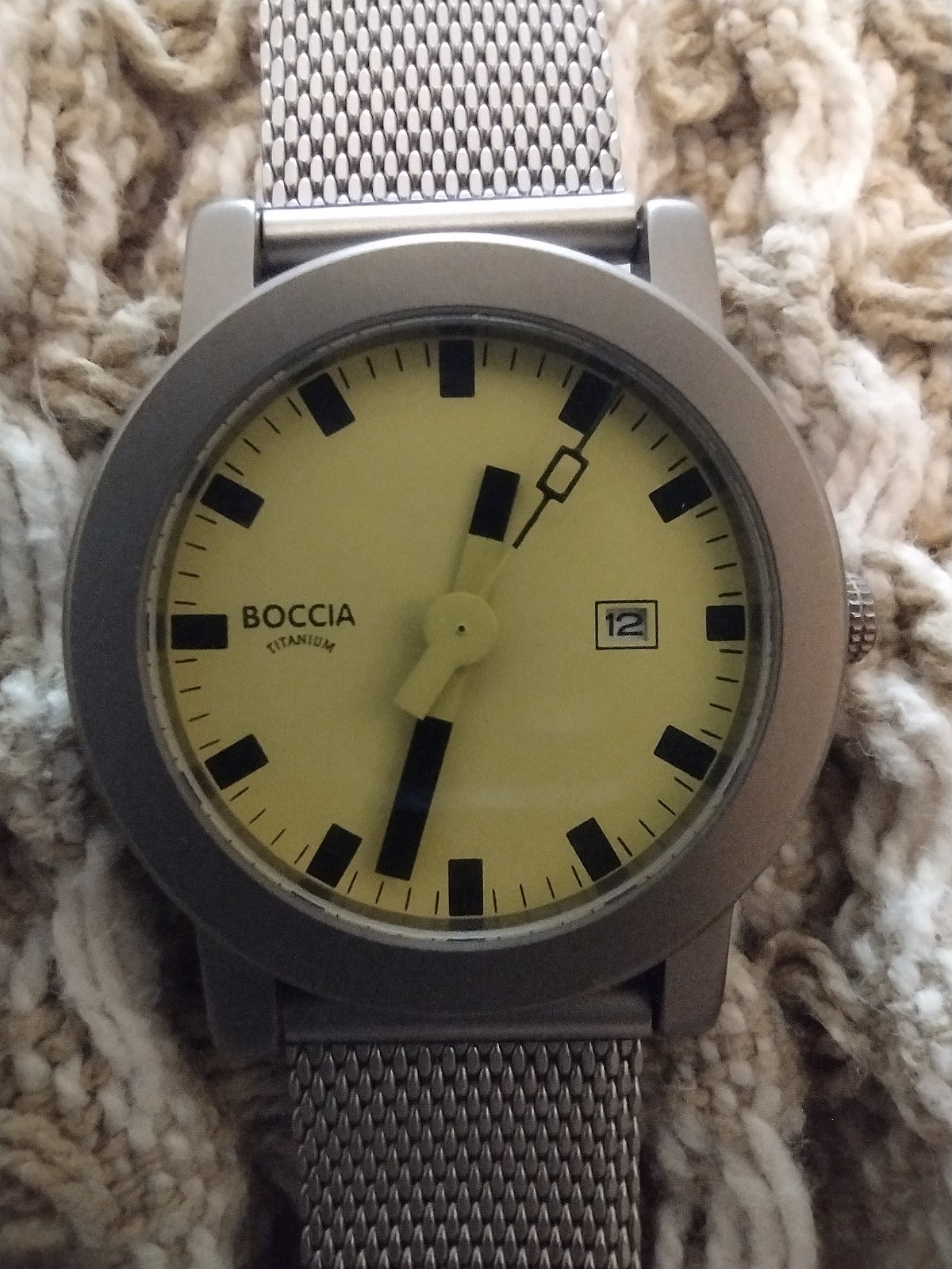 Banana Boccia Vintage 1990’s NOS Minimalist 33mm Titanium Watch mesh bracelet