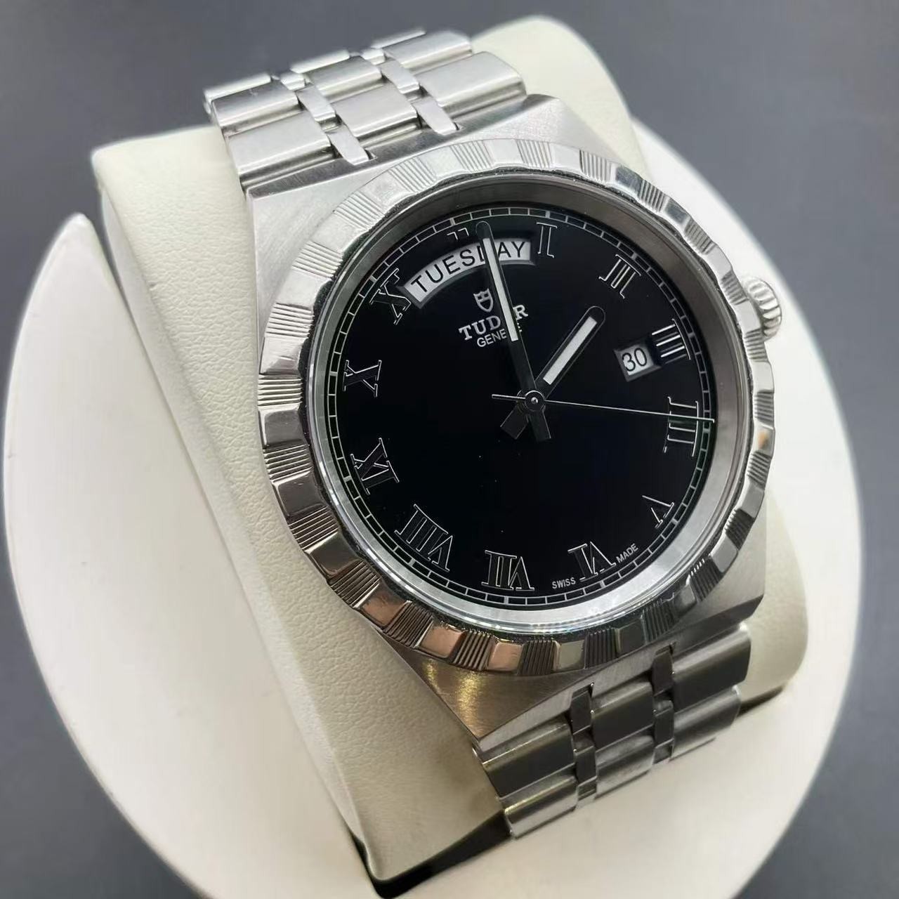Tudor Black Roman Dial Royal M28600-0003 Men’s Watch Automatic 41mm Date