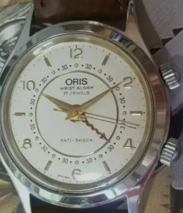 Oris Wrist Alarm Manual-wound Watch Cream/Ivory dial Ref 418-7307.