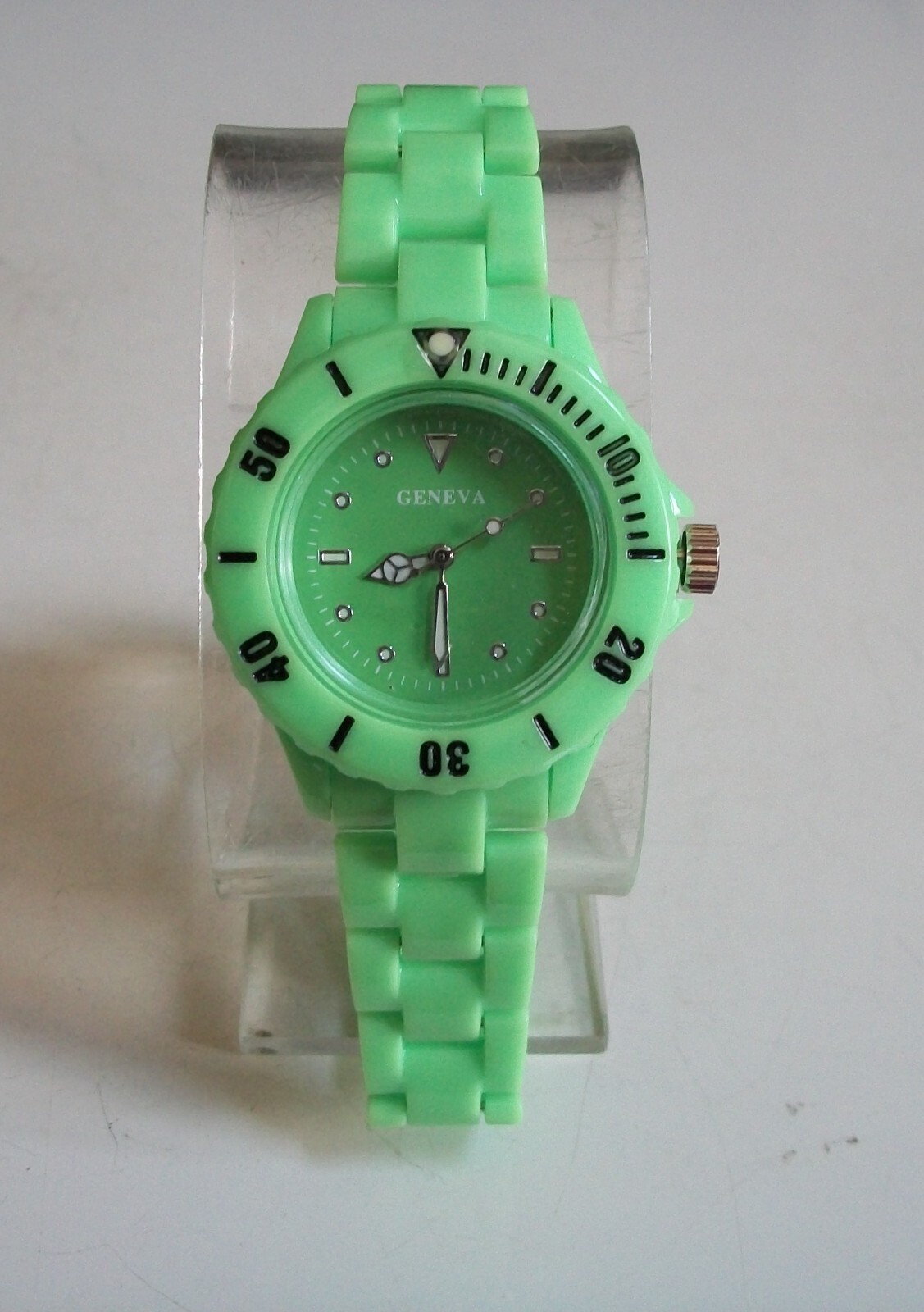 WOMEN’S, KIDS GREEN, WHITE, PINK, YELLOW, LAVENDER & BLACK BRACELET FUN WATCH