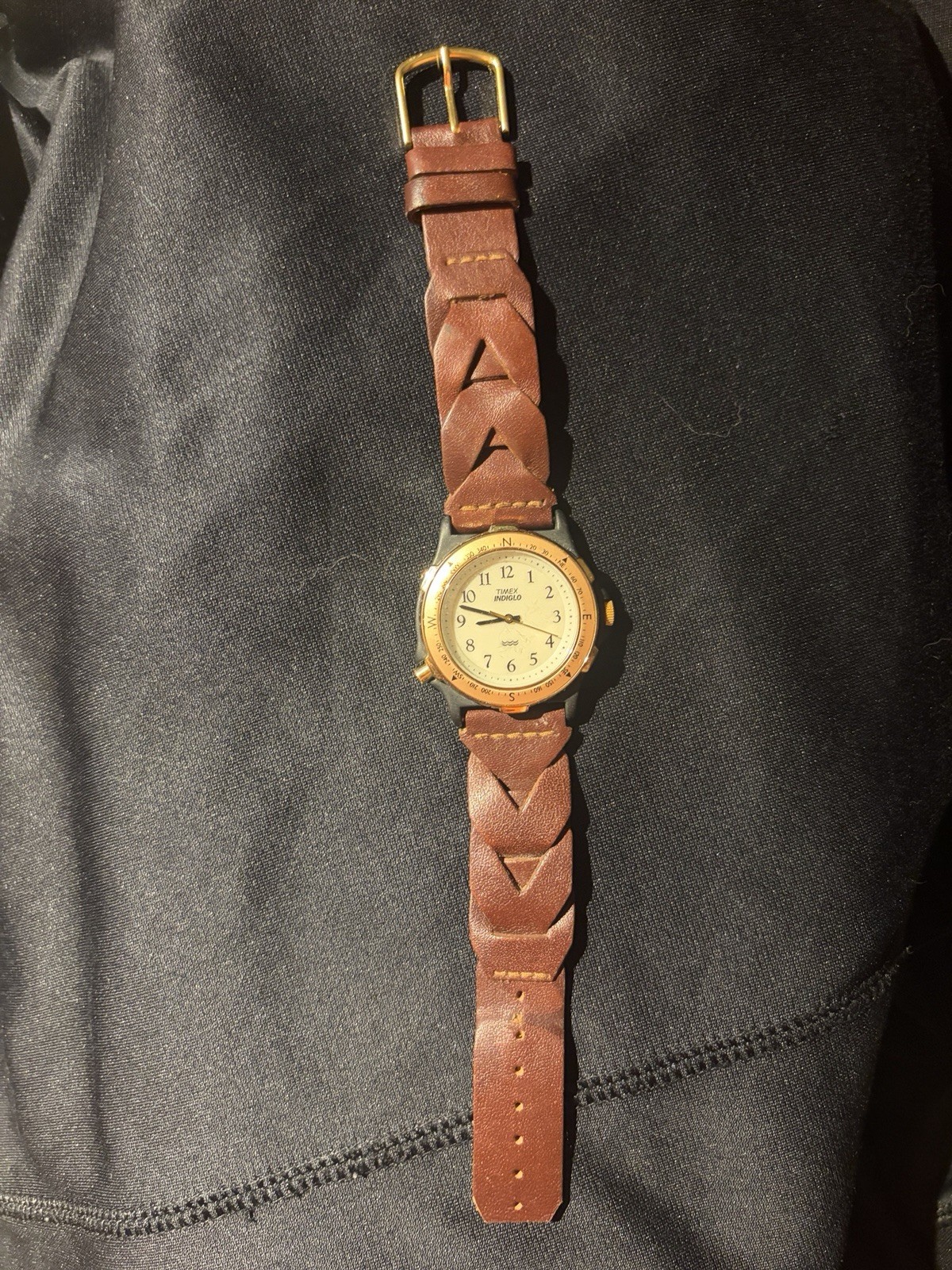Vintage Timex Men Gold Tone Compass Bezel Indiglo Leather Band Running