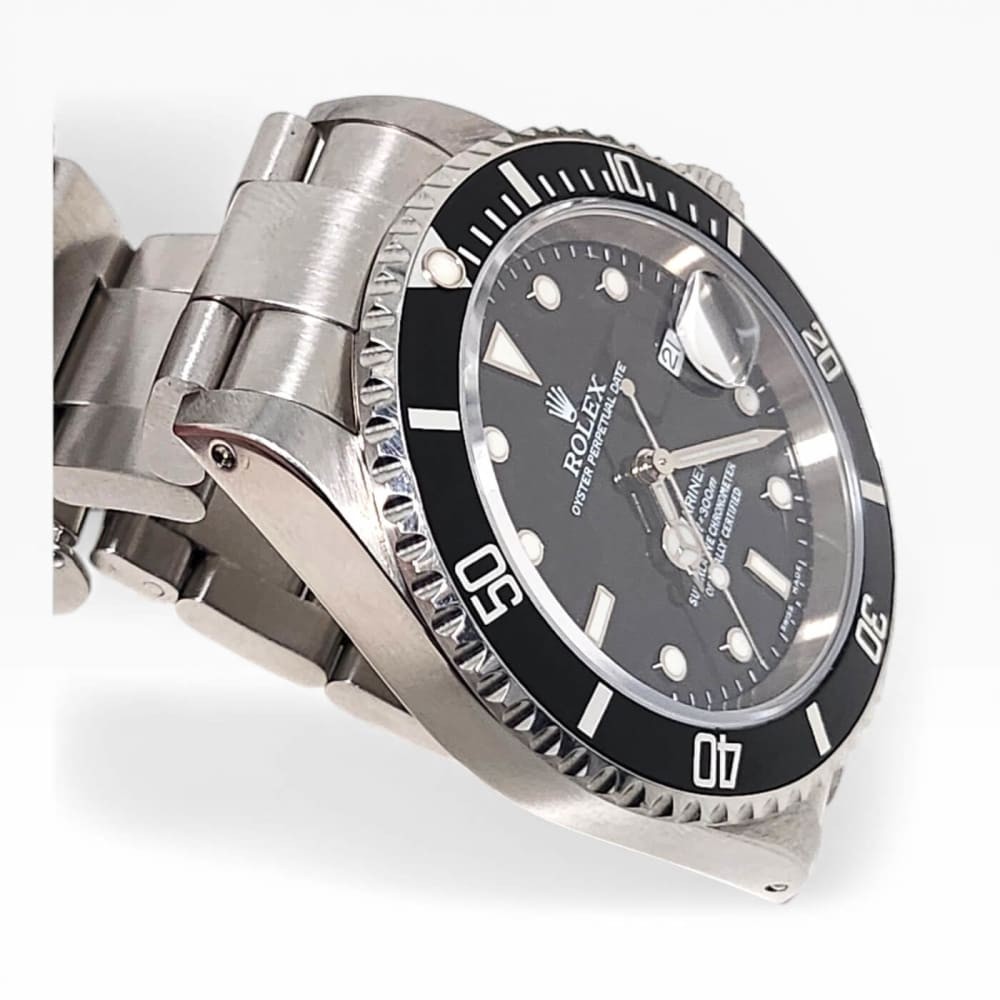 Mint Rolex Submariner 40 mm Sapphire Steel Black Watch 16610 Y Series 2001