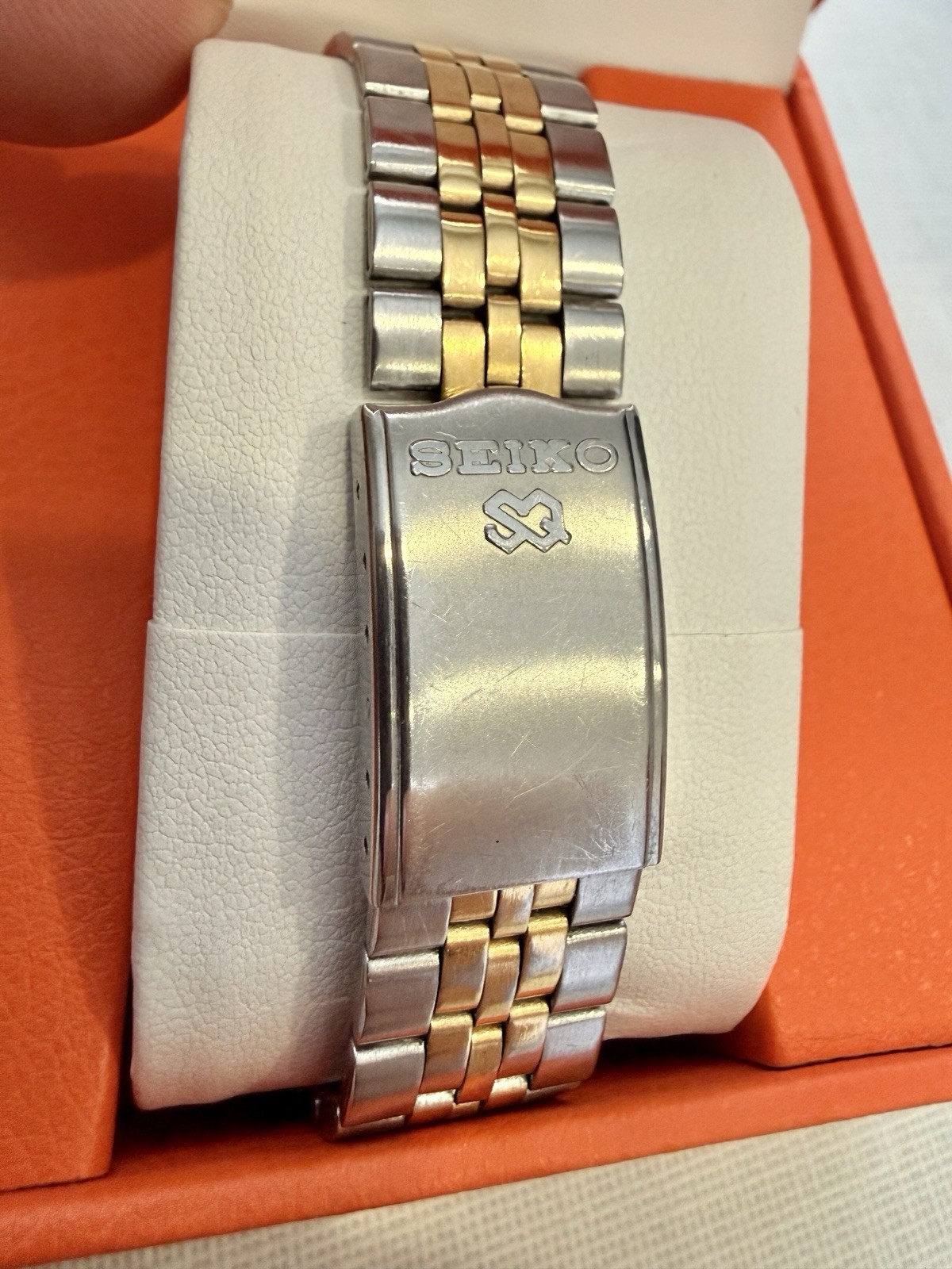 Vintage 1988 Seiko Quartz Men’s “Baby Oak” Day/Date Watch with Box