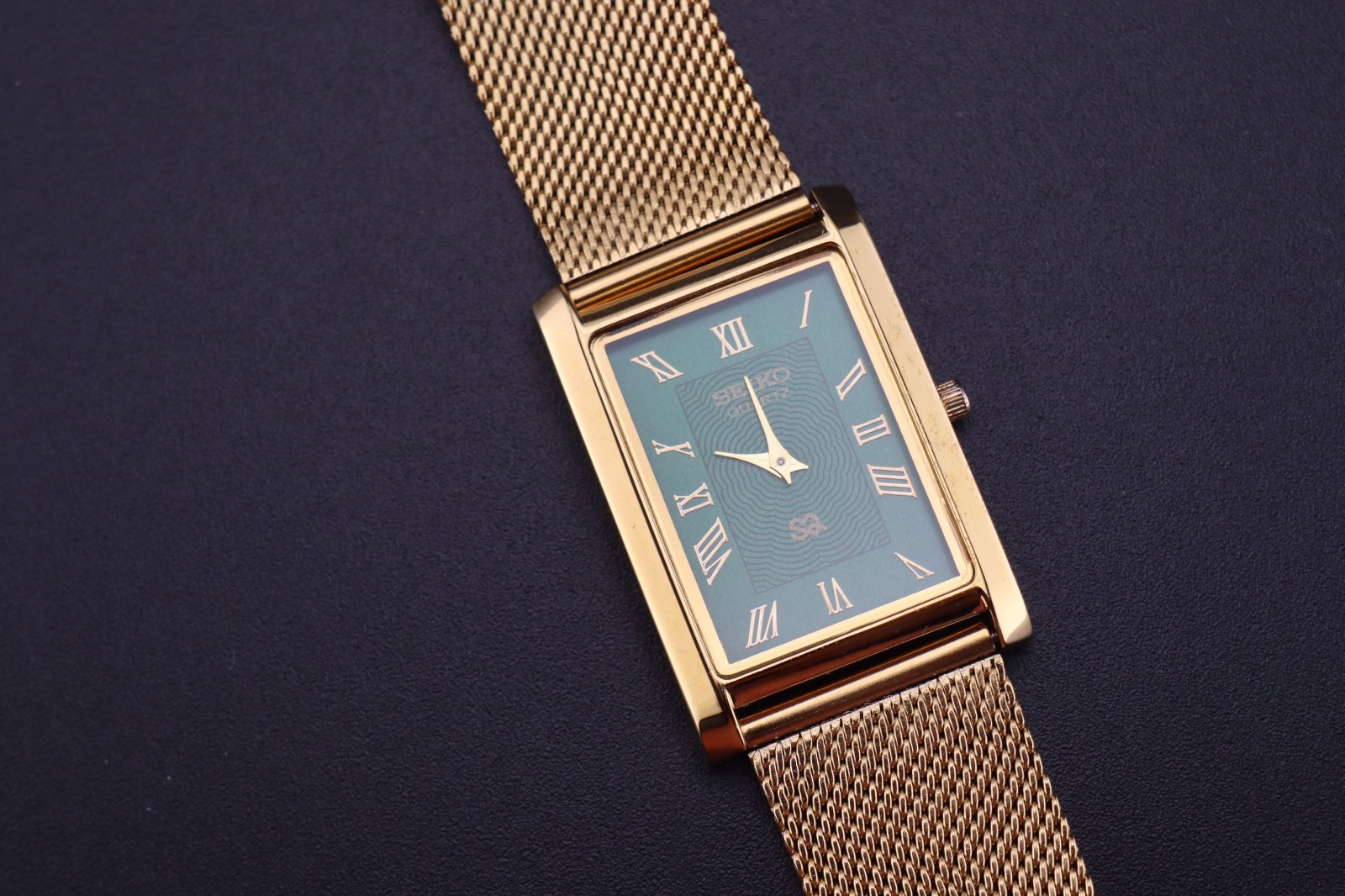 Vintage Seiko Slim GREEN GOLD Quartz Men’s Wrist Watch – ( FREE SHIPPING )