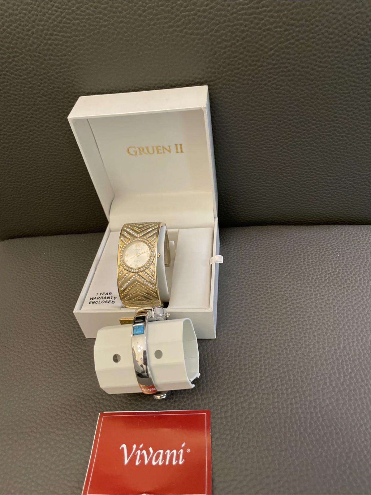Pair Of Watch Nontested Never Used One Gruen II and Vivani