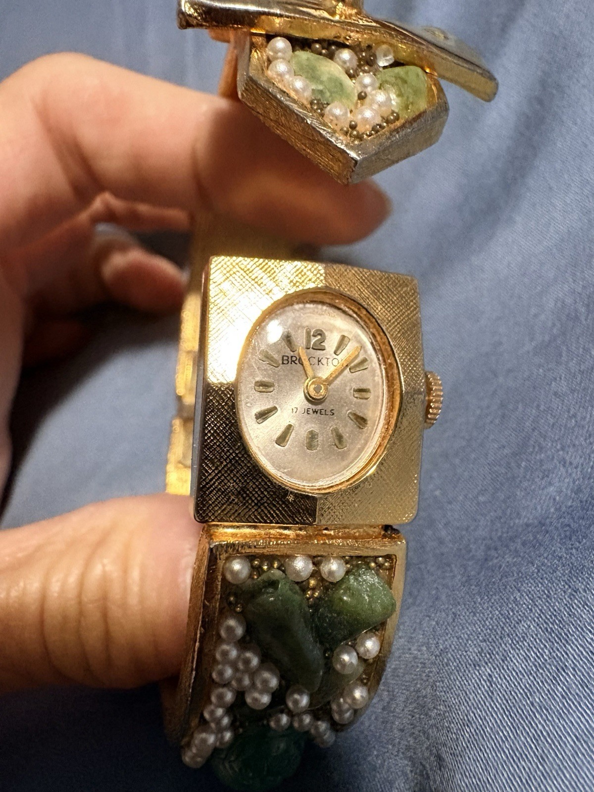 Vintage Women’s Brockton Peekaboo Watch with stones – Working